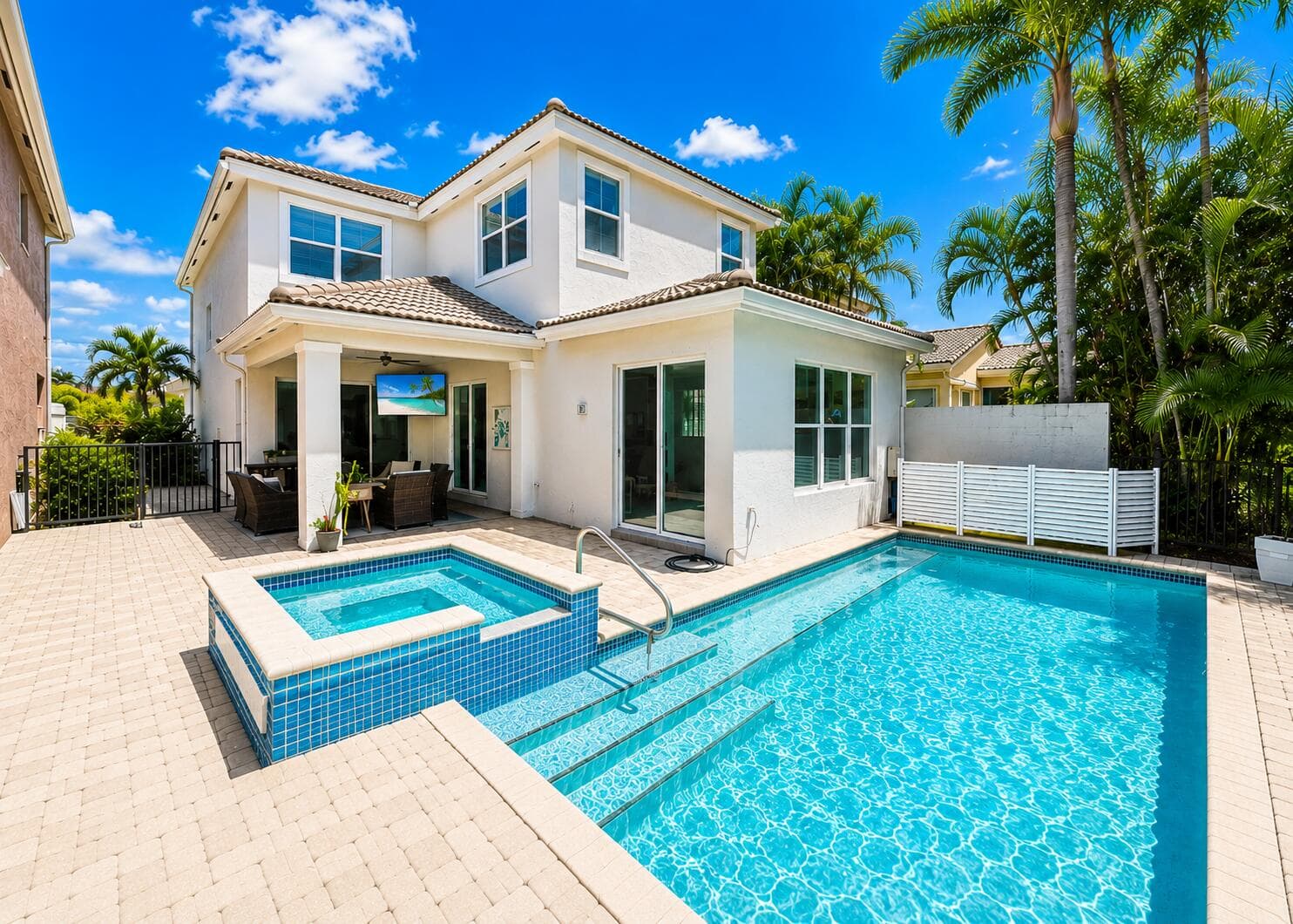 207 Isle Verde Palm Beach Gardens FL 33418 — photo 1