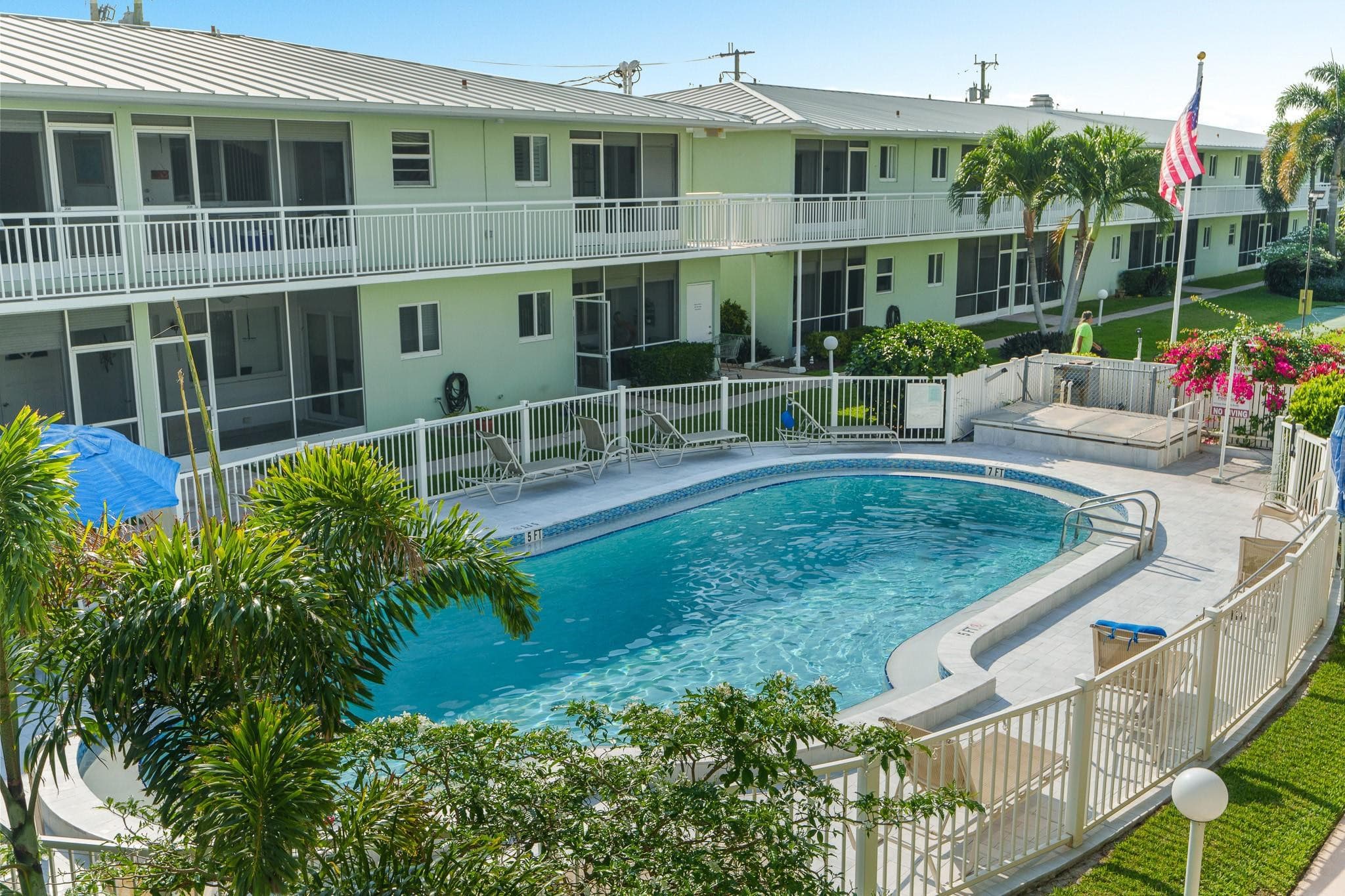 2100 38th #243 Lighthouse Point FL 33064 — photo 1