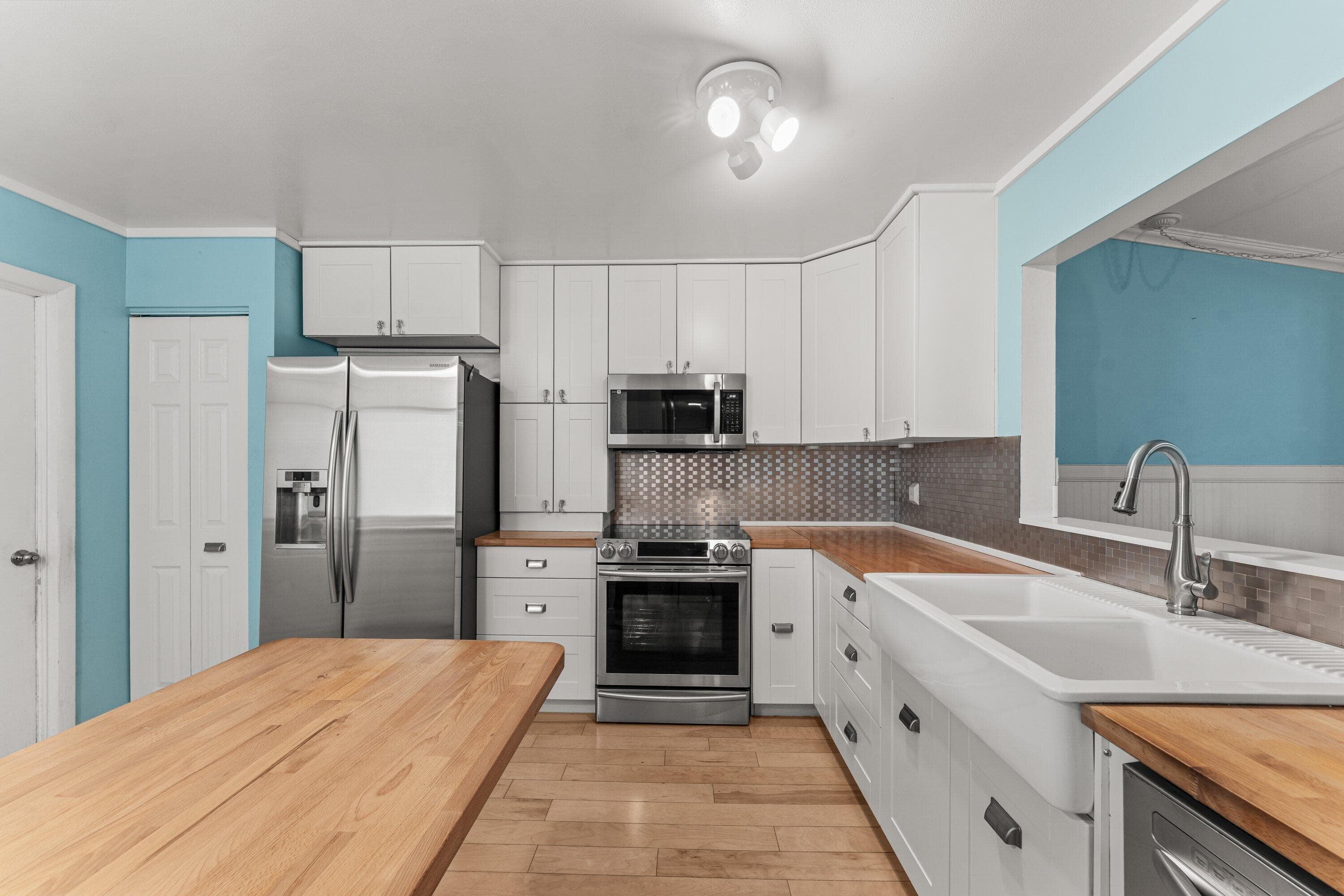 3861 1st Deerfield Beach FL 33442 — thumbnail 8 of 34