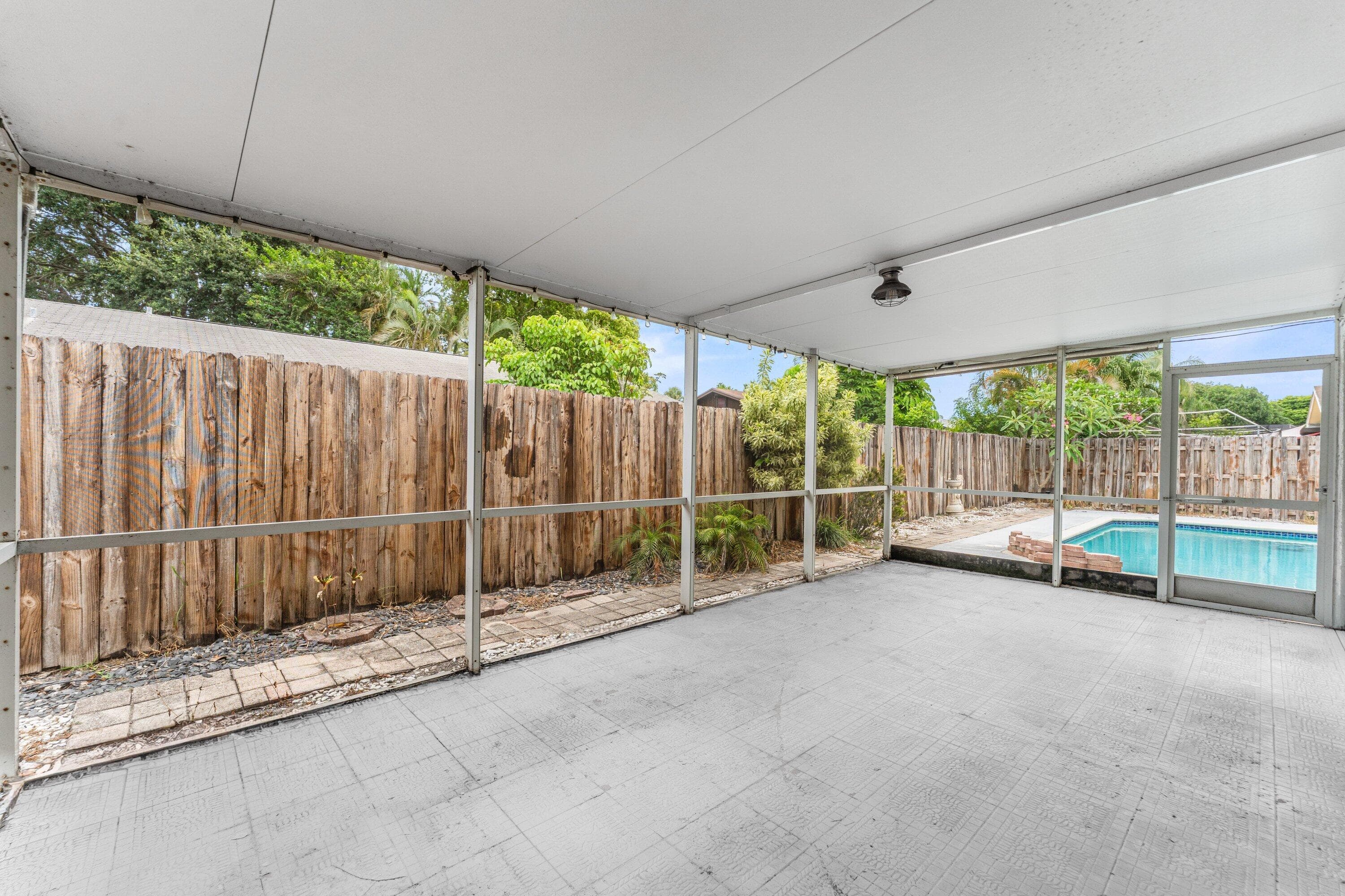 3861 1st Deerfield Beach FL 33442 — thumbnail 30 of 34