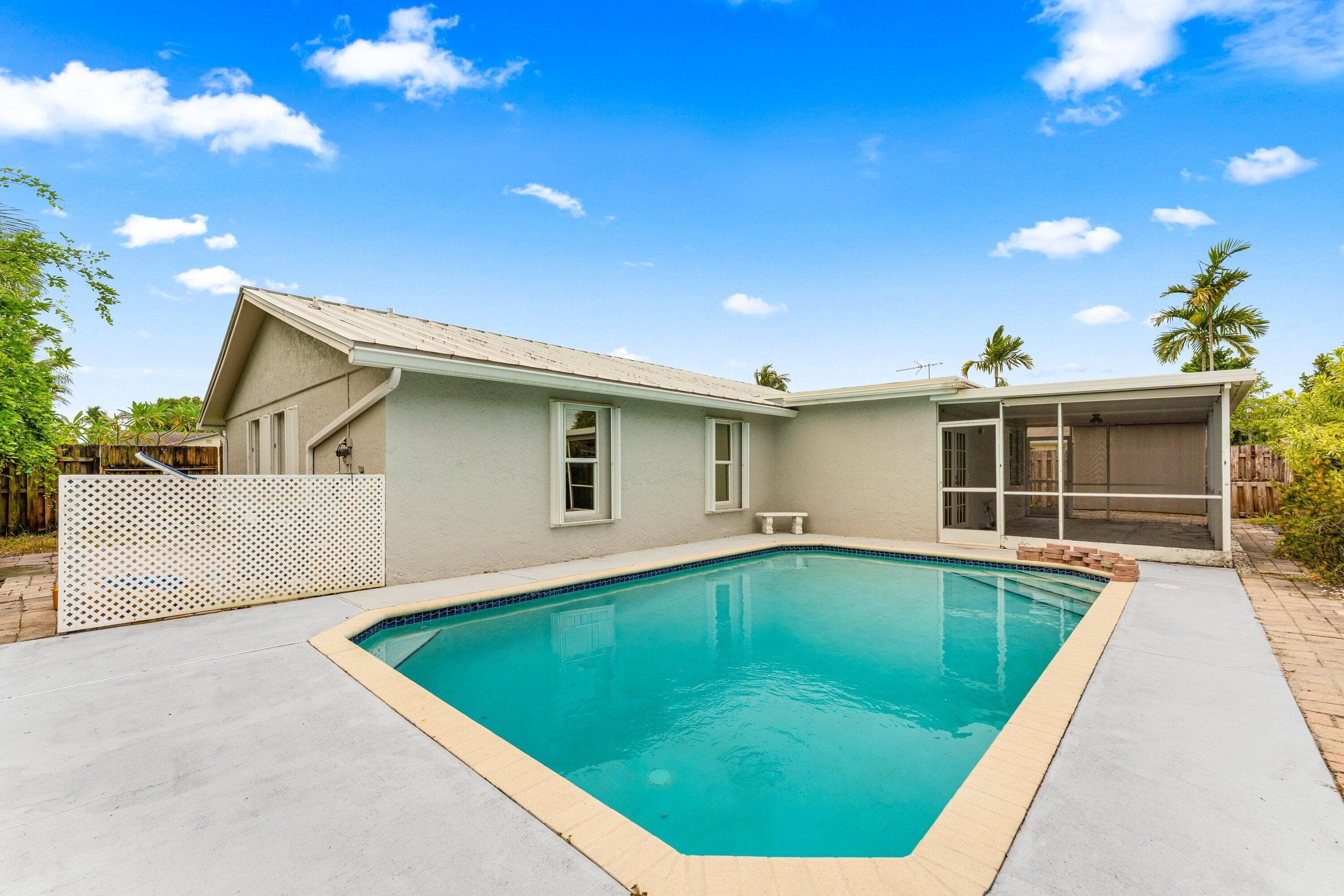 3861 1st Deerfield Beach FL 33442 — thumbnail 33 of 34