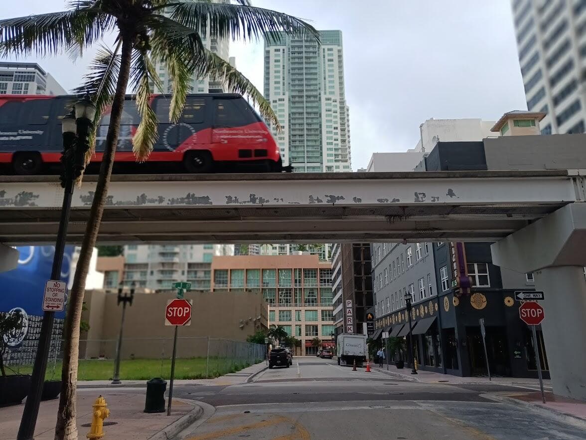 253 2nd #221 Miami FL 33132 — thumbnail 20 of 31
