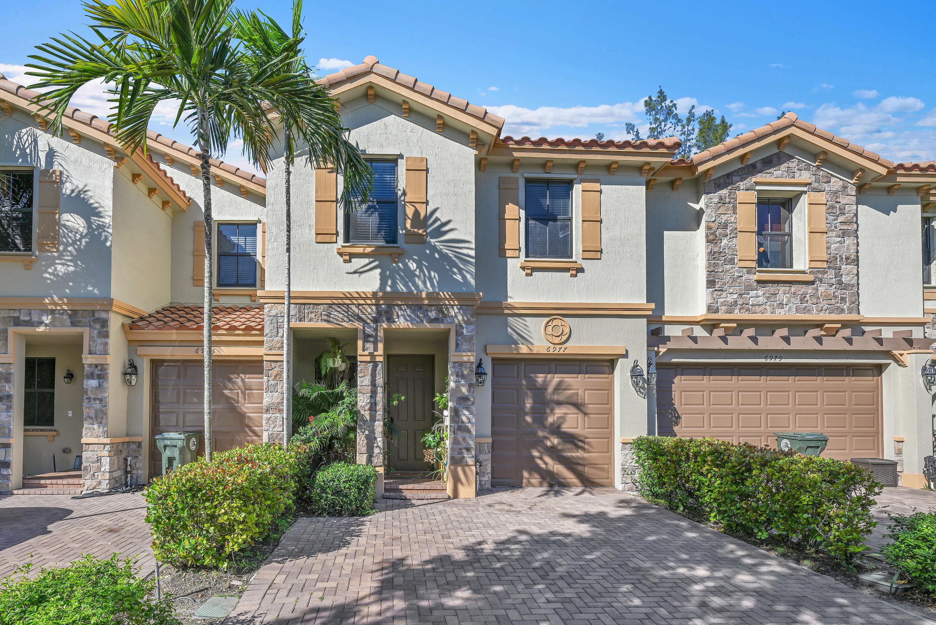 6977 Broadland Coconut Creek FL 33073 — photo 1