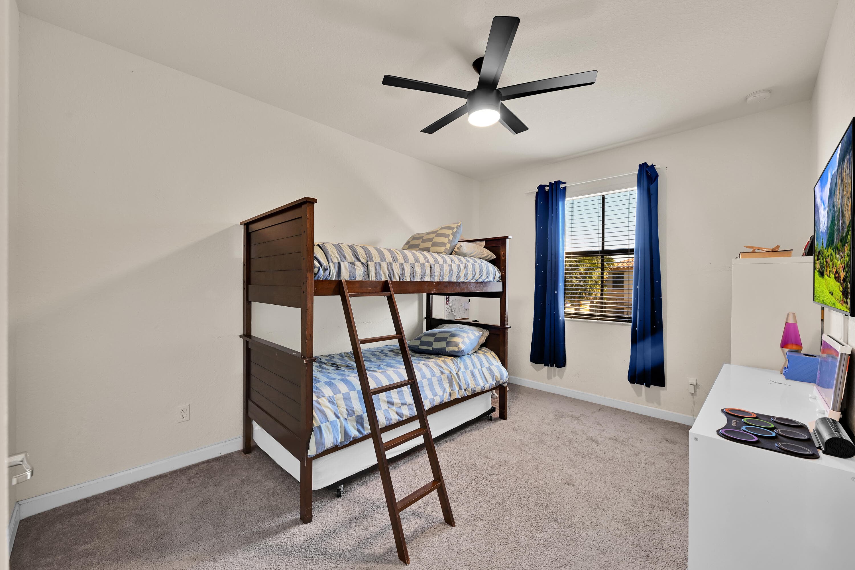 6977 Broadland Coconut Creek FL 33073 — thumbnail 13 of 19