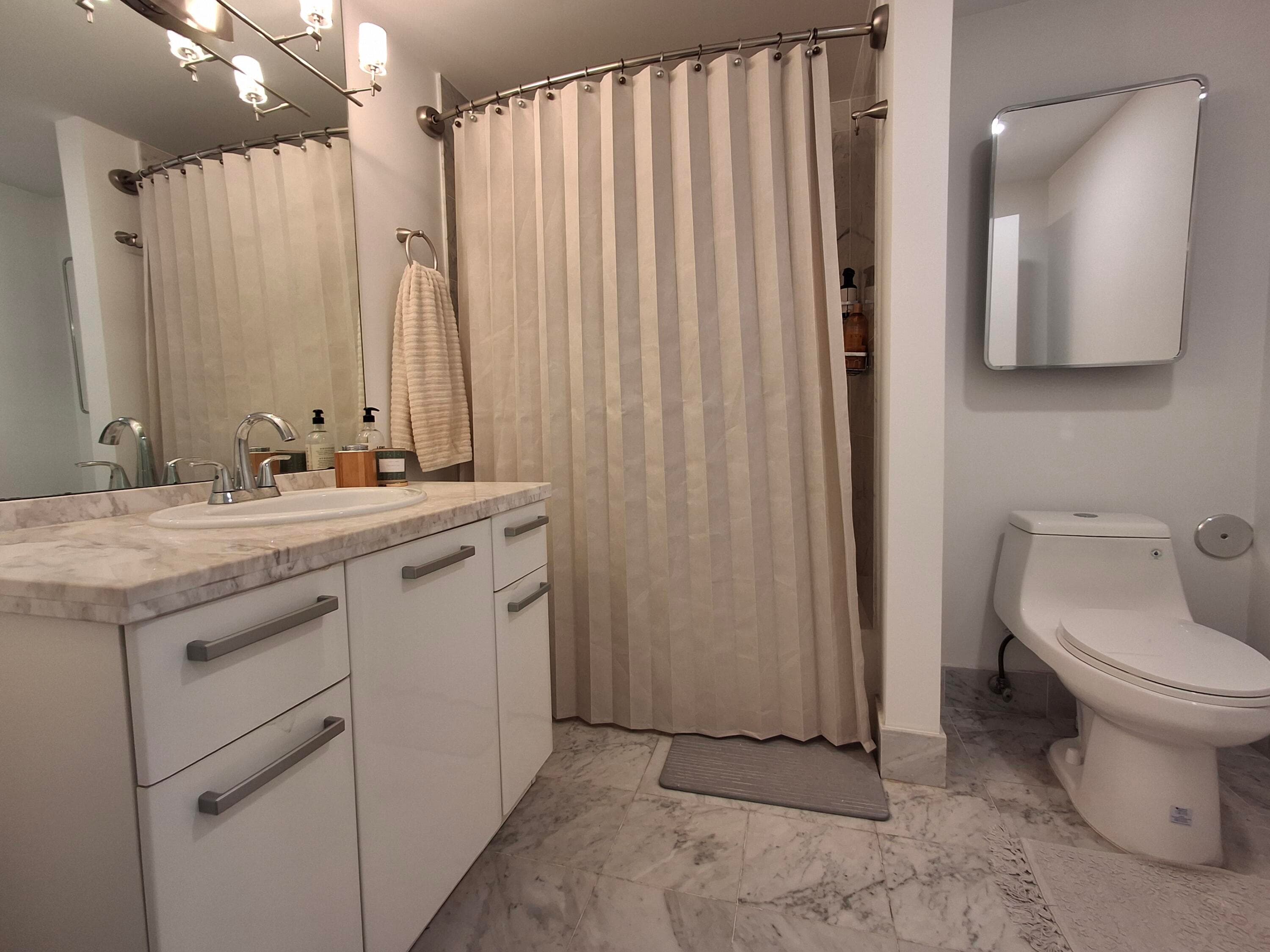 253 2nd #221 Miami FL 33132 — thumbnail 9 of 31