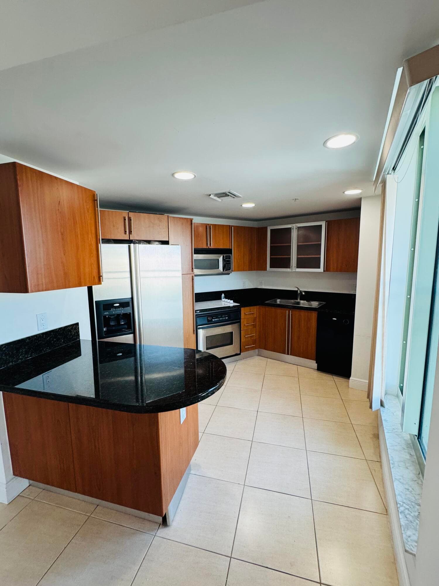 610 Clematis #812 West Palm Beach FL 33401 — thumbnail 6 of 24