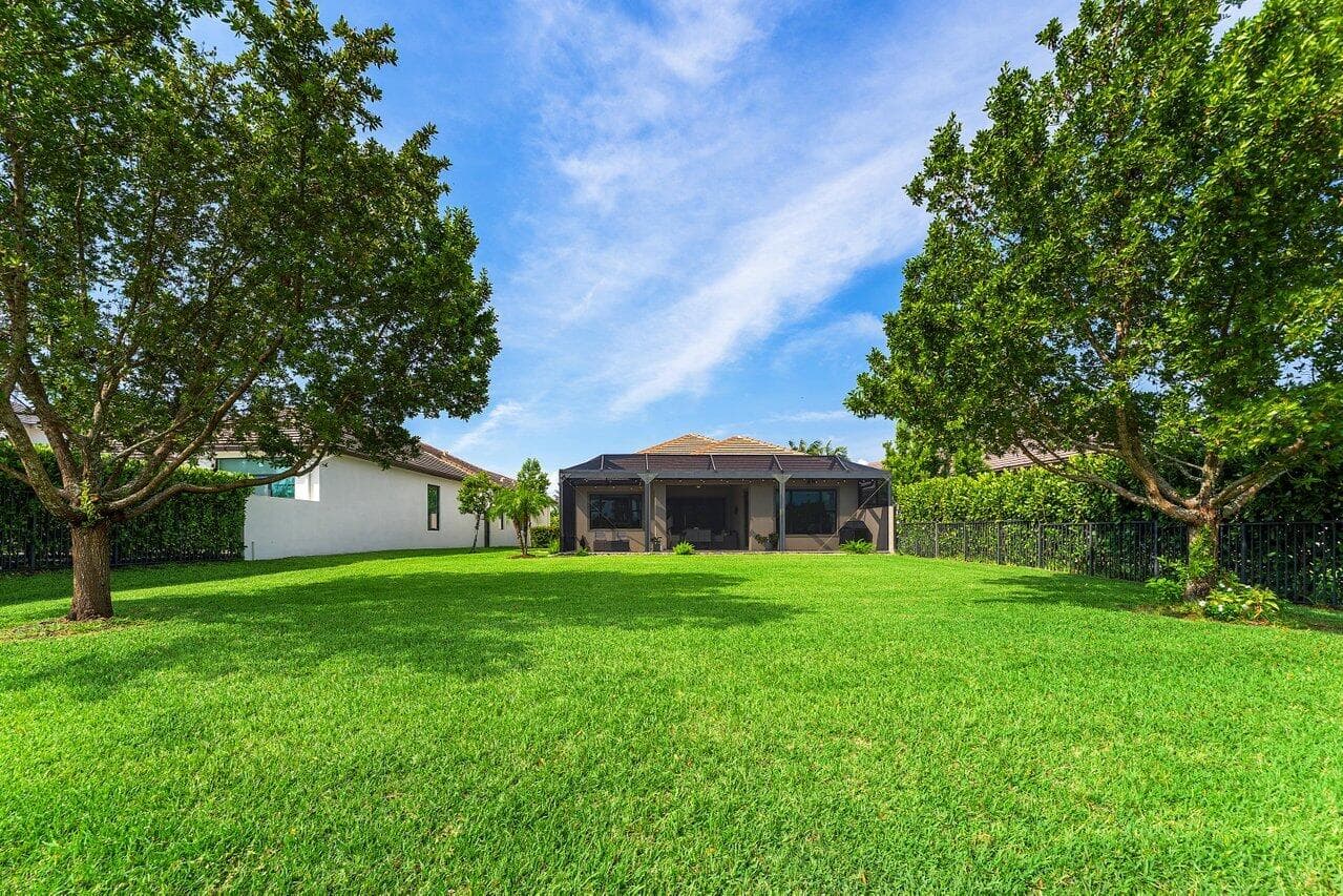 9131 Grand Prix Boynton Beach FL 33472 — thumbnail 34 of 54