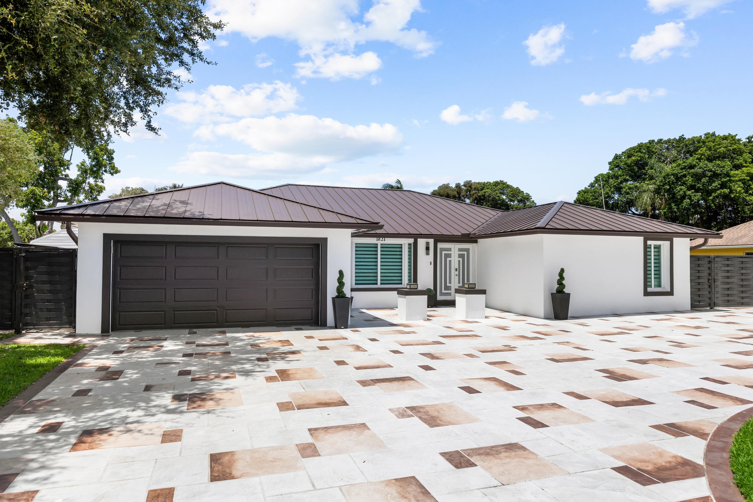 1821 Carissa Lake Clarke Shores FL 33406 — photo 1