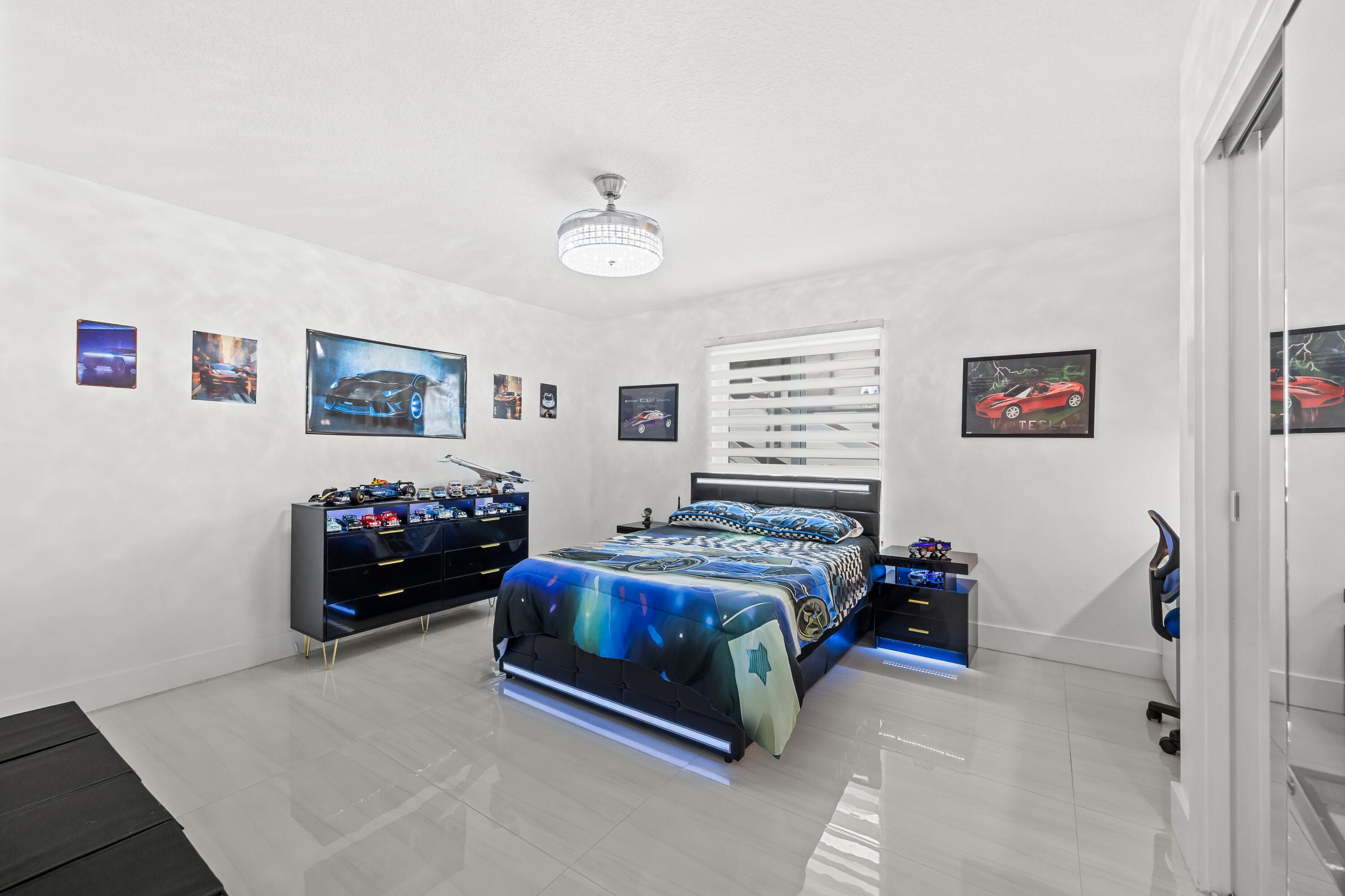 1821 Carissa Lake Clarke Shores FL 33406 — thumbnail 33 of 53