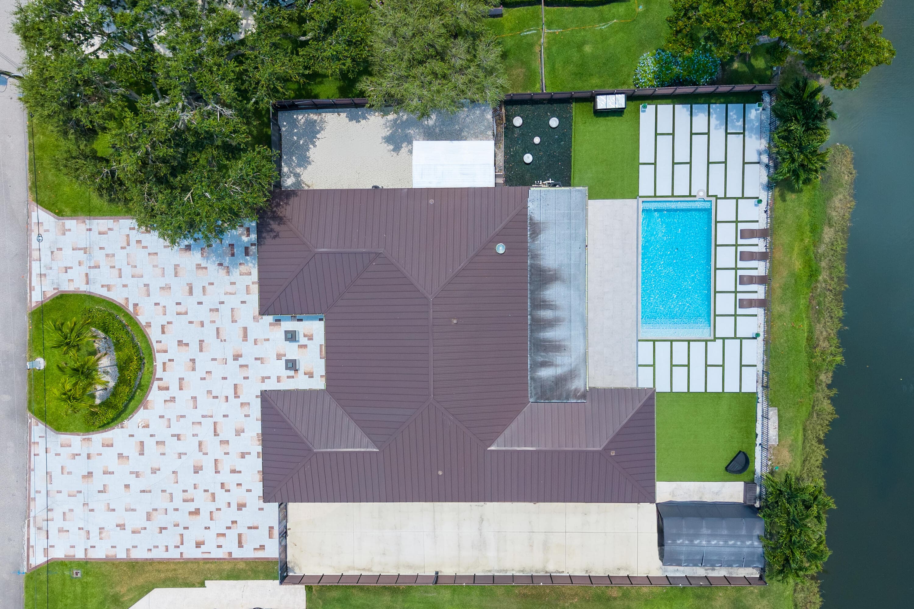 1821 Carissa Lake Clarke Shores FL 33406 — thumbnail 3 of 53