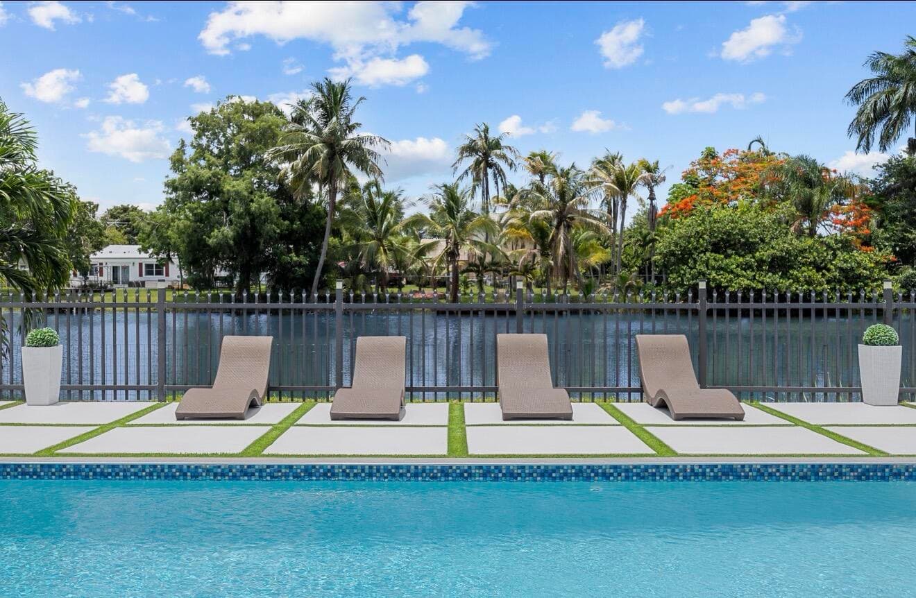 1821 Carissa Lake Clarke Shores FL 33406 — thumbnail 51 of 53