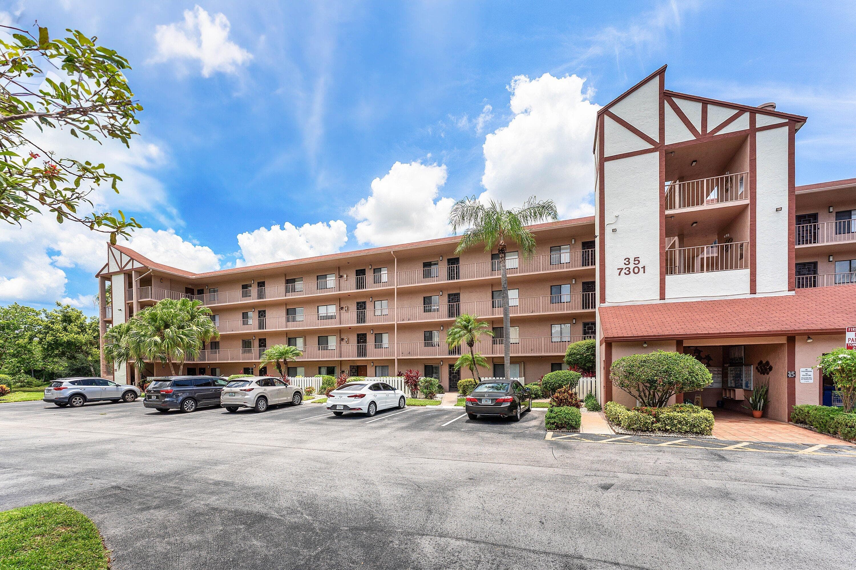 7301 Amberly #402 Delray Beach FL 33446 — thumbnail 51 of 70