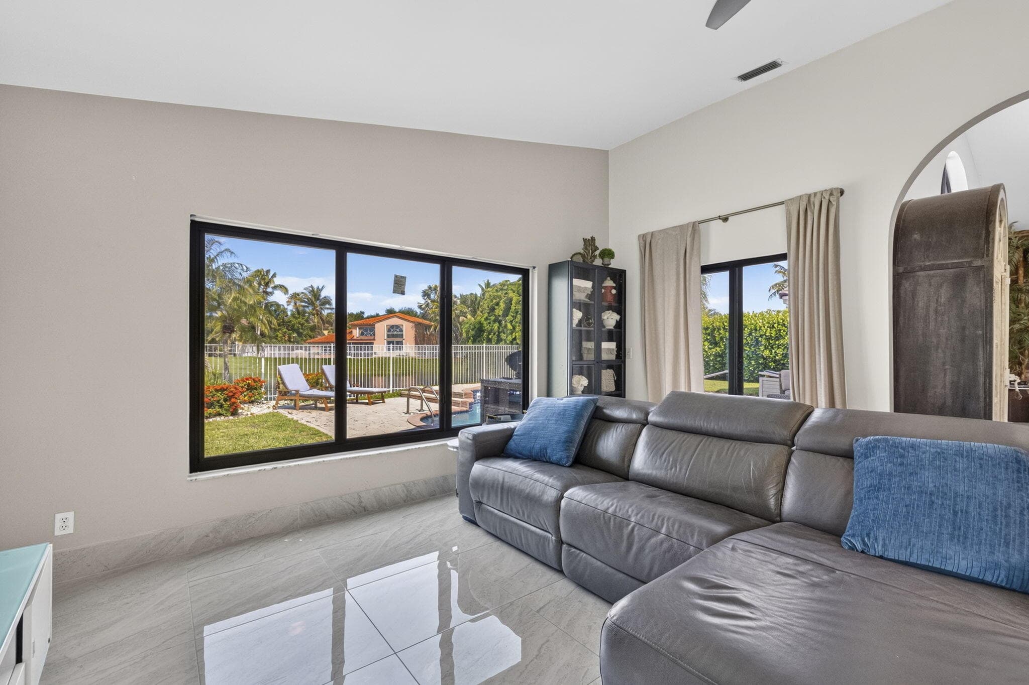 912 132nd Sunrise FL 33325 — thumbnail 16 of 50