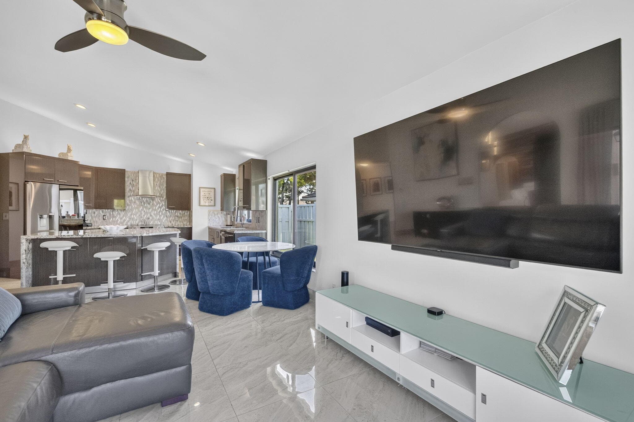 912 132nd Sunrise FL 33325 — thumbnail 17 of 50