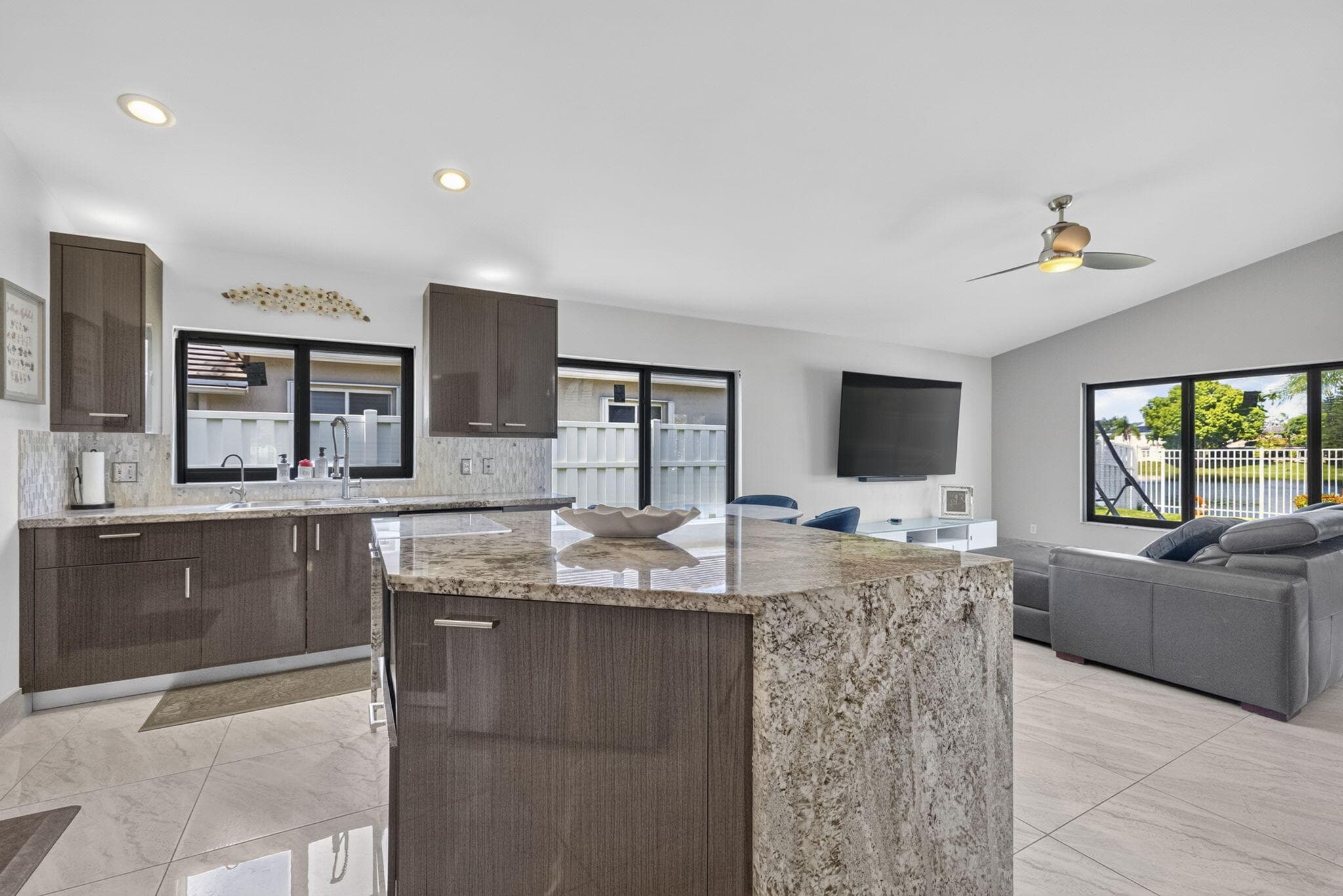 912 132nd Sunrise FL 33325 — thumbnail 21 of 50