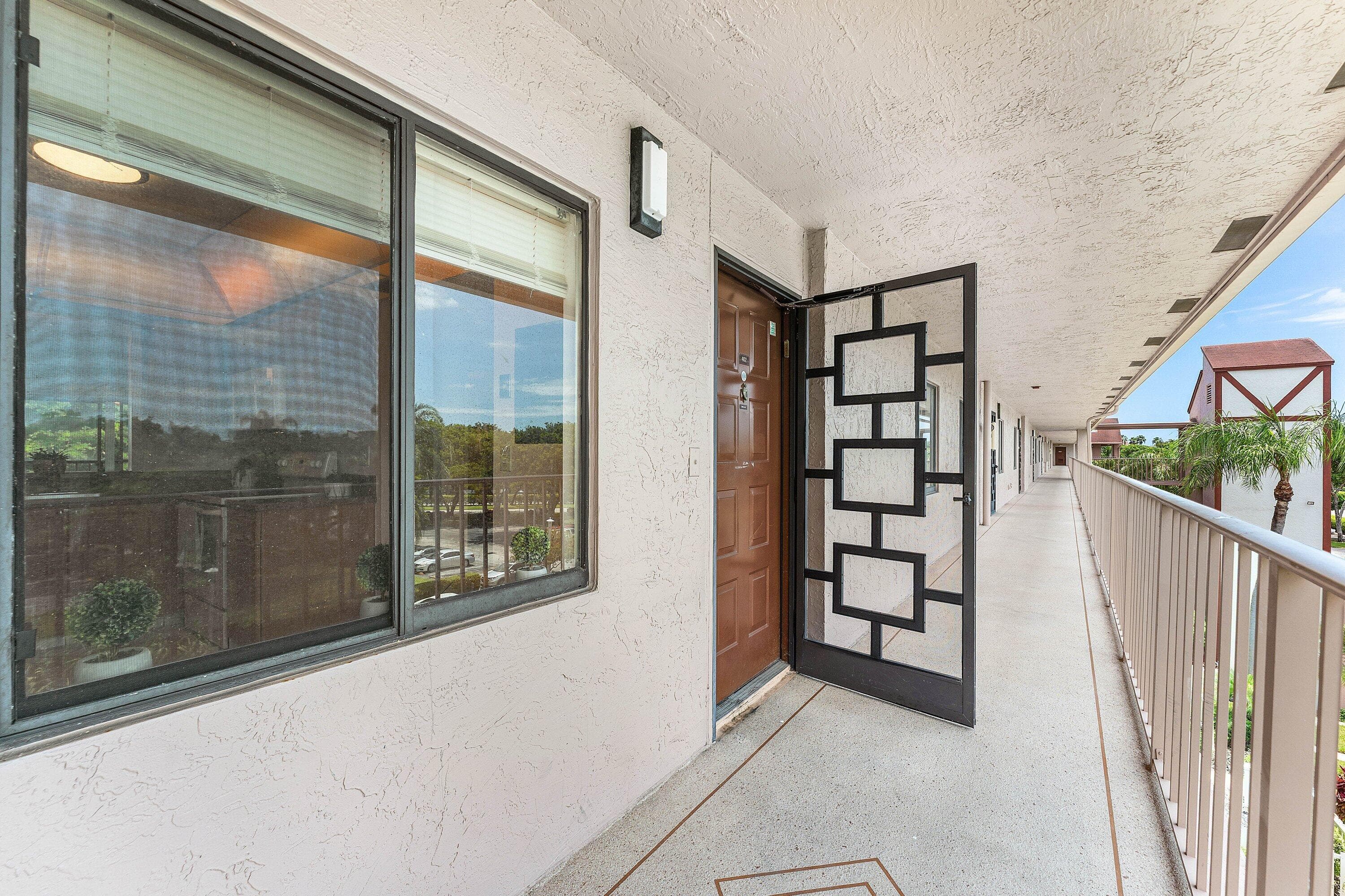 7301 Amberly #402 Delray Beach FL 33446 — thumbnail 36 of 70
