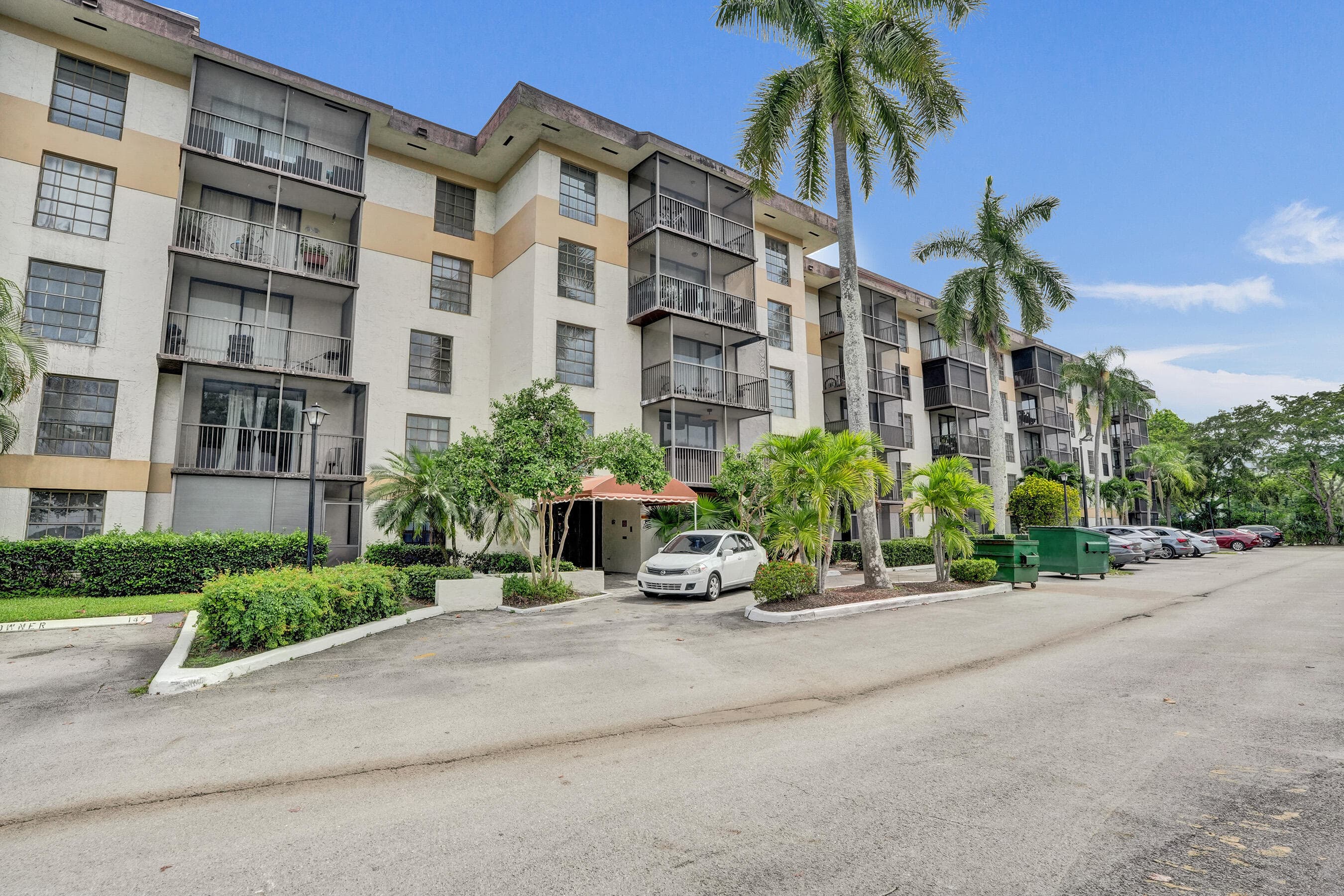 5570 44th #305a Lauderhill FL 33319 — thumbnail 22 of 25