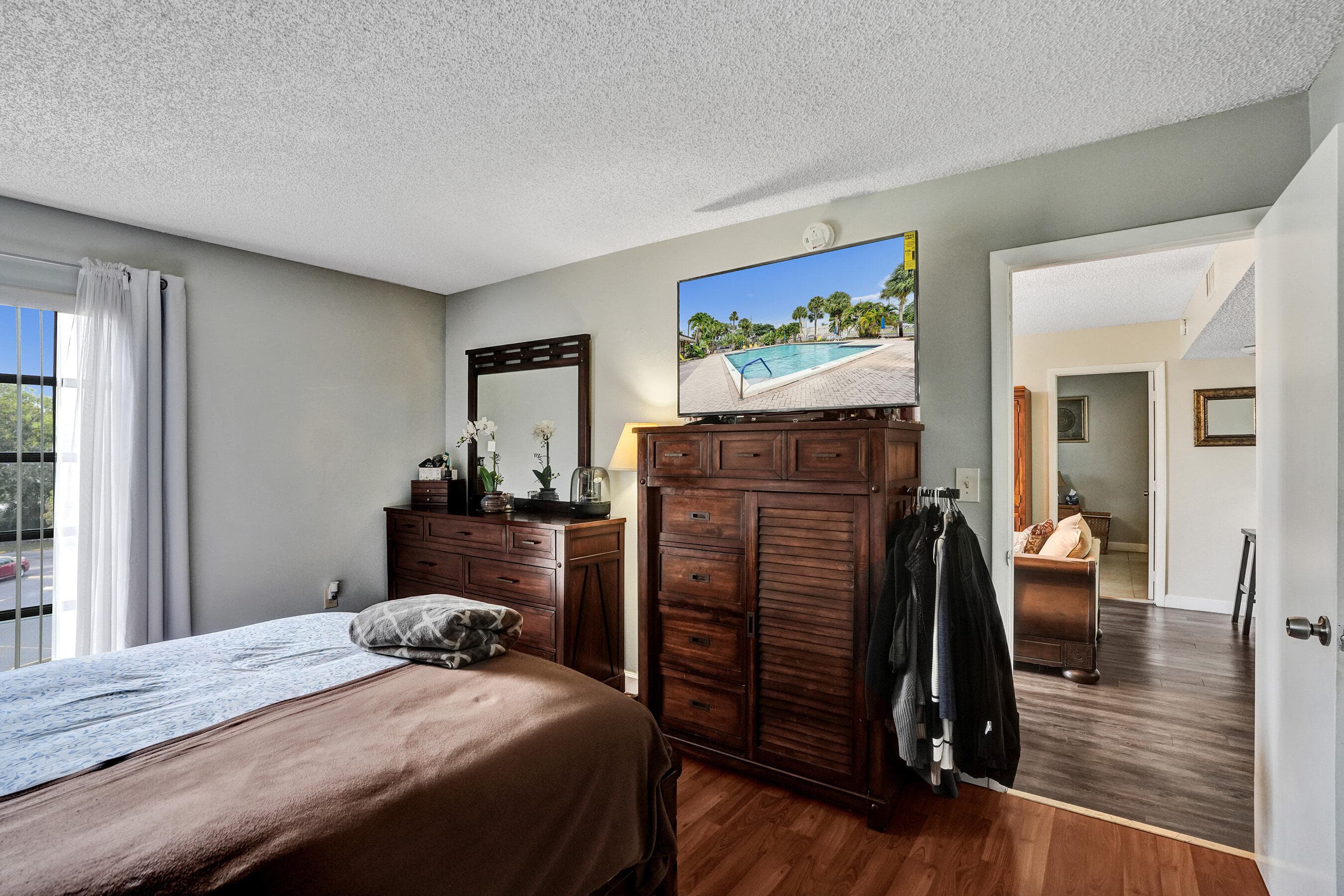 5570 44th #305a Lauderhill FL 33319 — thumbnail 4 of 25
