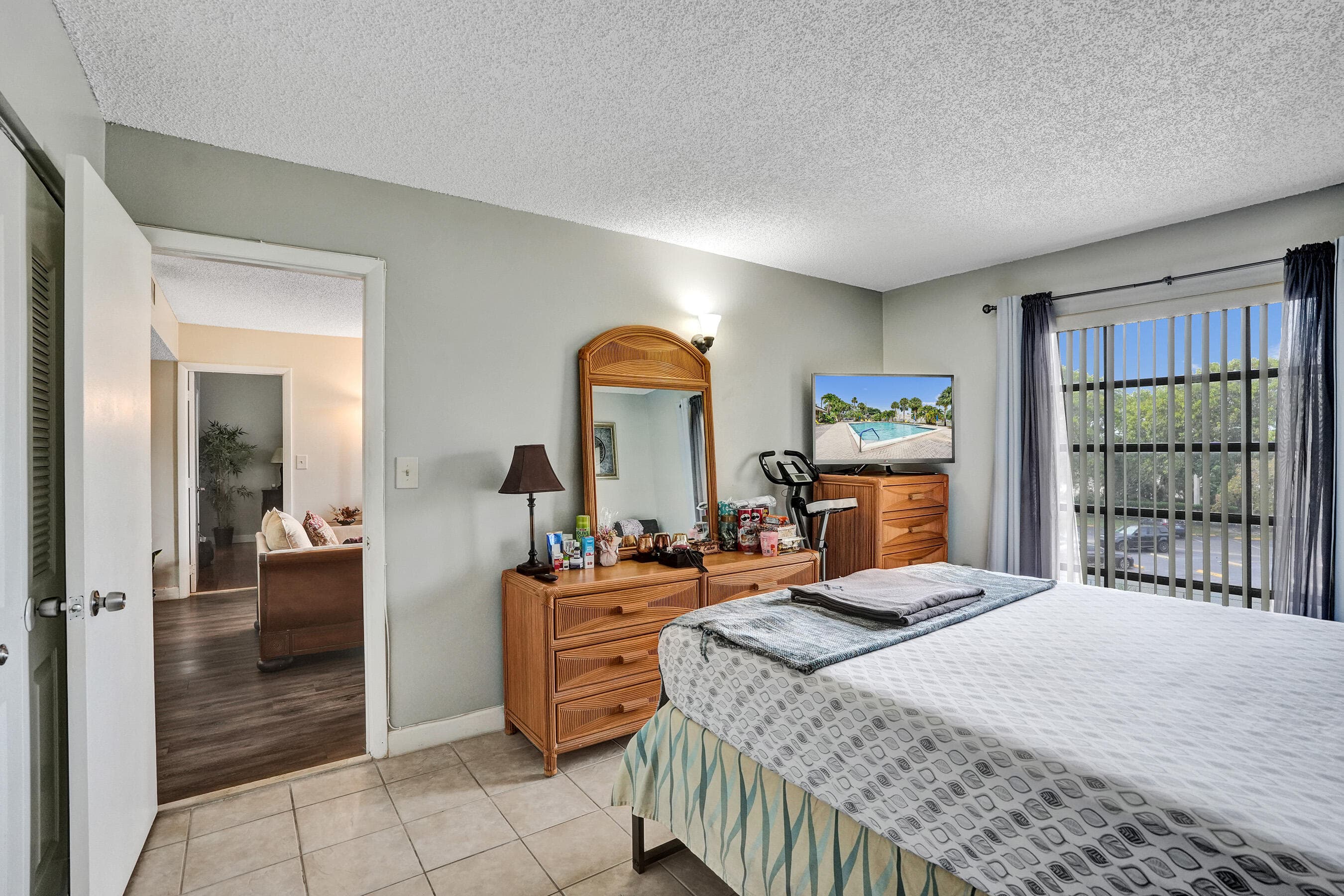 5570 44th #305a Lauderhill FL 33319 — thumbnail 8 of 25