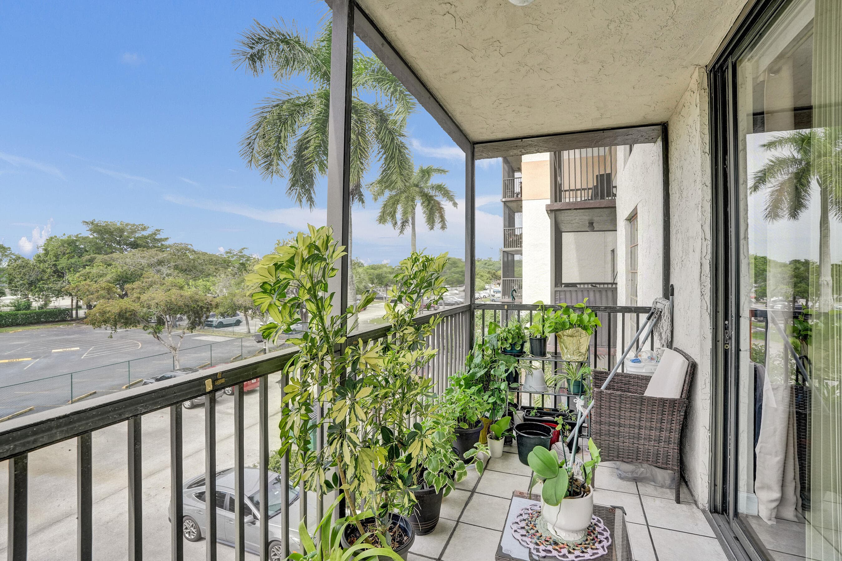 5570 44th #305a Lauderhill FL 33319 — thumbnail 11 of 25