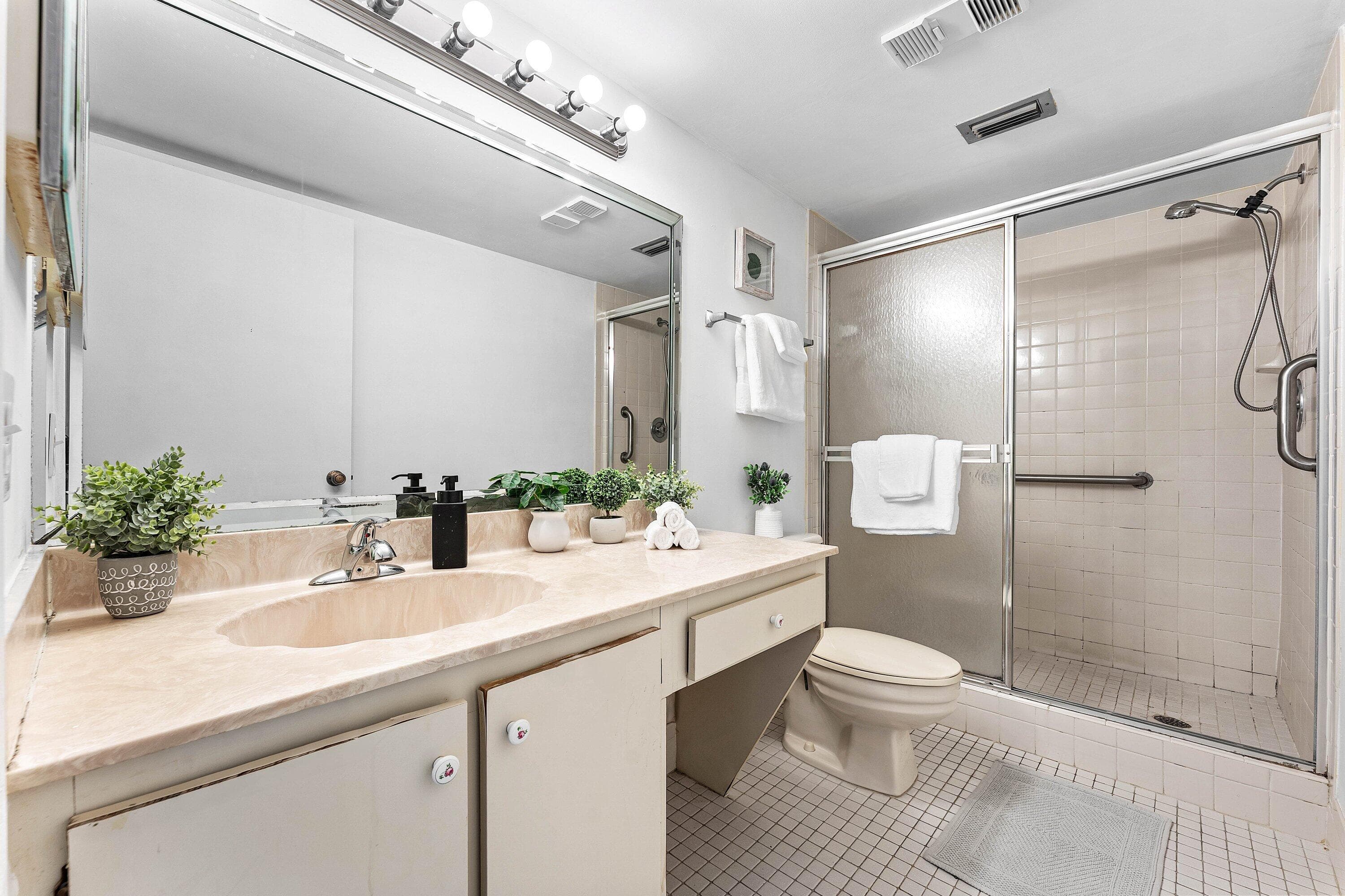 7301 Amberly #402 Delray Beach FL 33446 — thumbnail 31 of 70