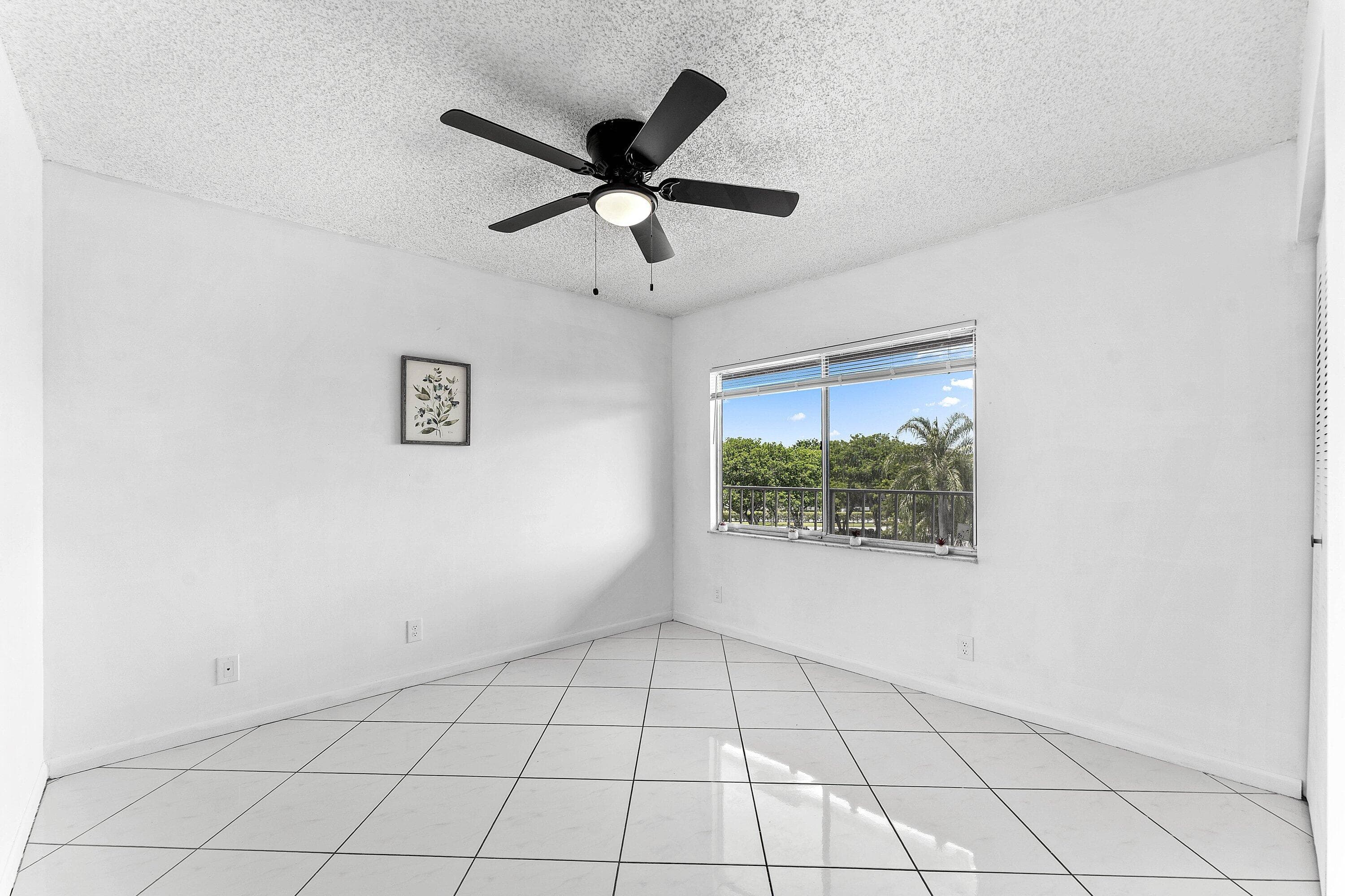 7301 Amberly #402 Delray Beach FL 33446 — thumbnail 32 of 70