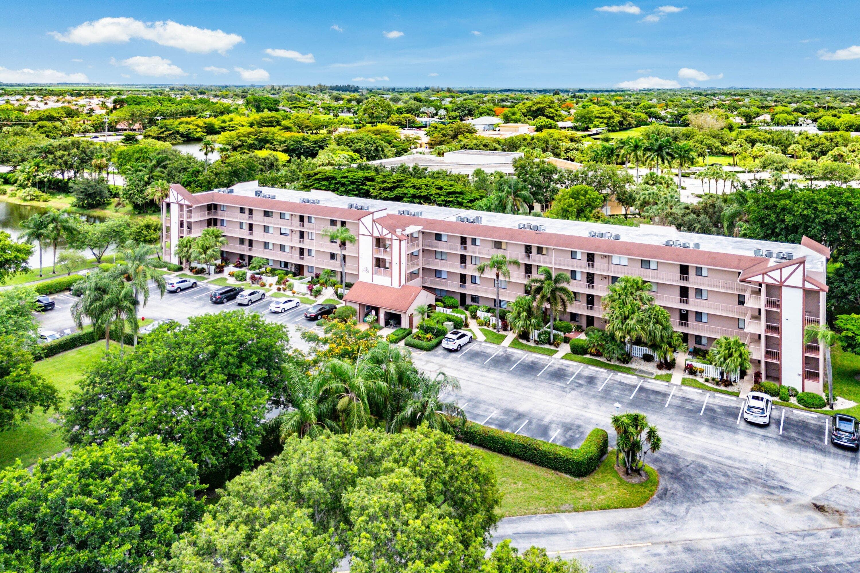 7301 Amberly #402 Delray Beach FL 33446 — thumbnail 55 of 70