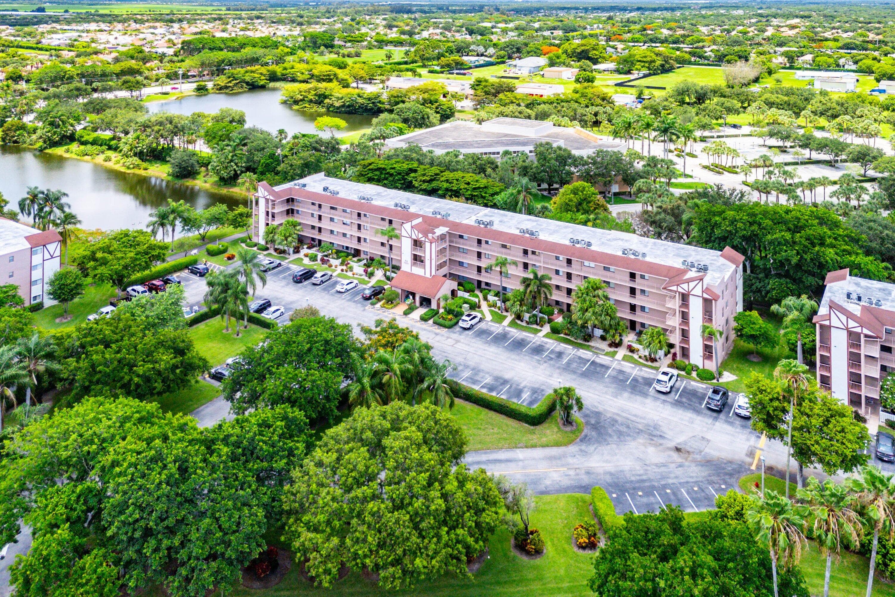 7301 Amberly #402 Delray Beach FL 33446 — thumbnail 57 of 70