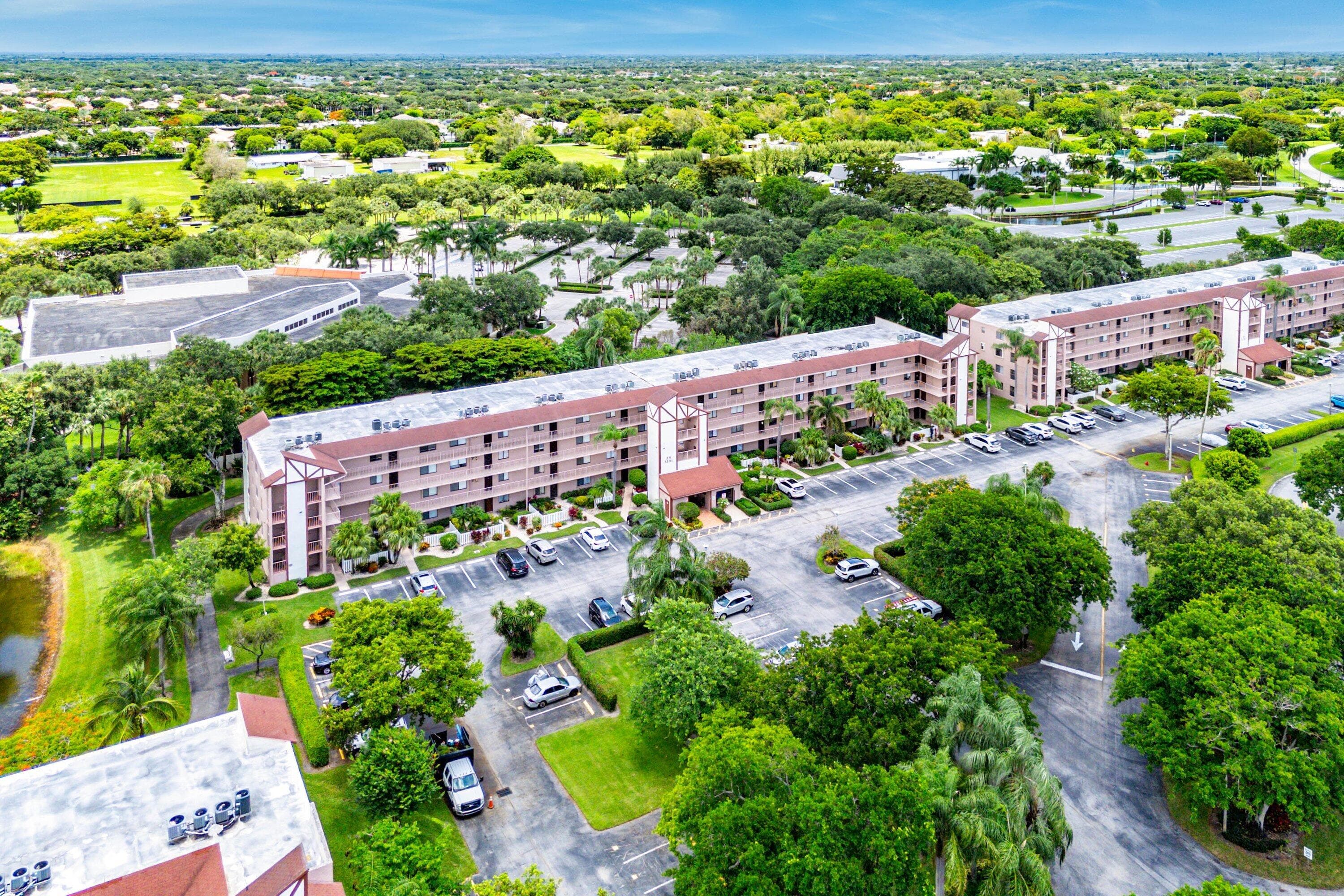 7301 Amberly #402 Delray Beach FL 33446 — thumbnail 60 of 70