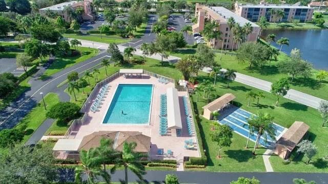 7301 Amberly #402 Delray Beach FL 33446 — thumbnail 45 of 70