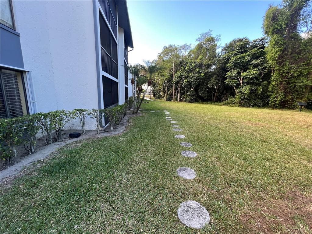 1009 Green Pine #G1 West Palm Beach FL 33409 — thumbnail 3 of 26