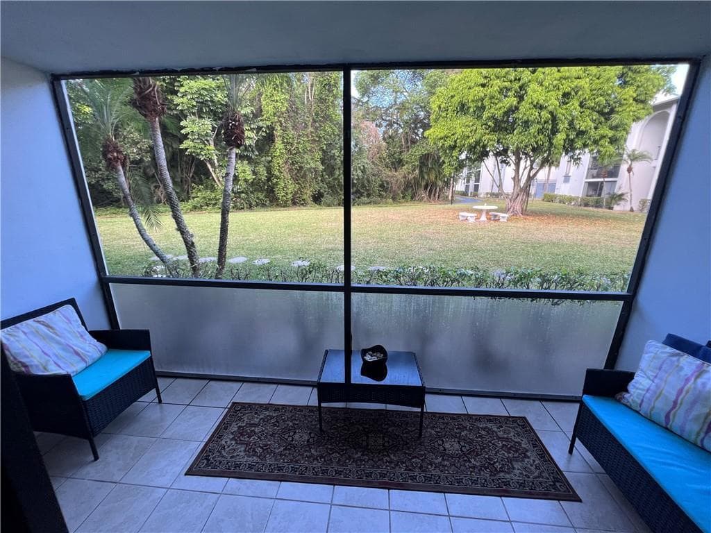 1009 Green Pine #G1 West Palm Beach FL 33409 — thumbnail 5 of 26