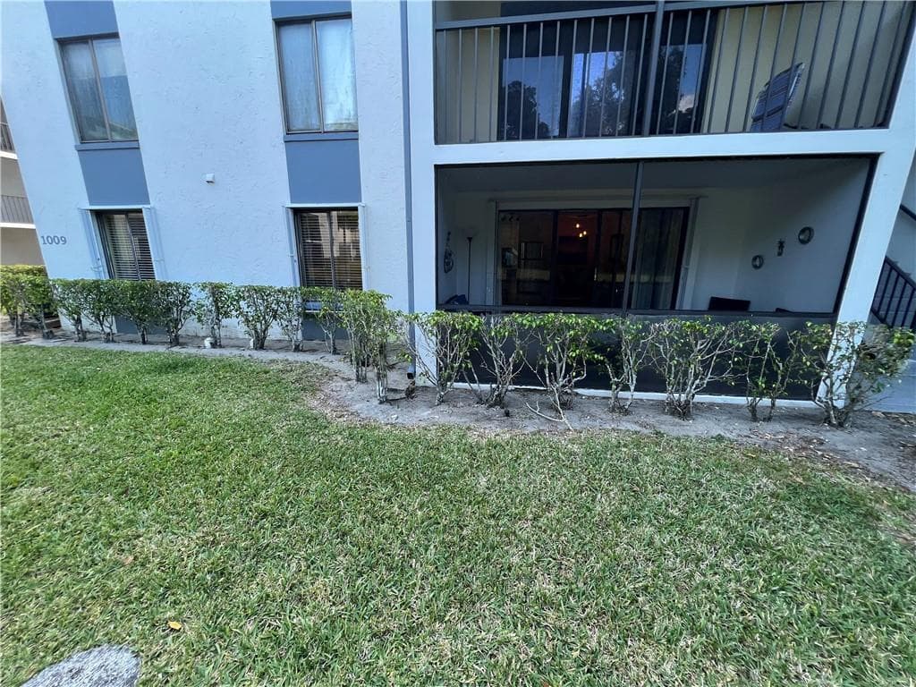 1009 Green Pine #G1 West Palm Beach FL 33409 — thumbnail 8 of 26