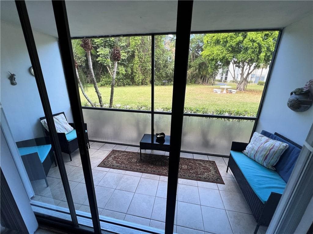 1009 Green Pine #G1 West Palm Beach FL 33409 — thumbnail 17 of 26