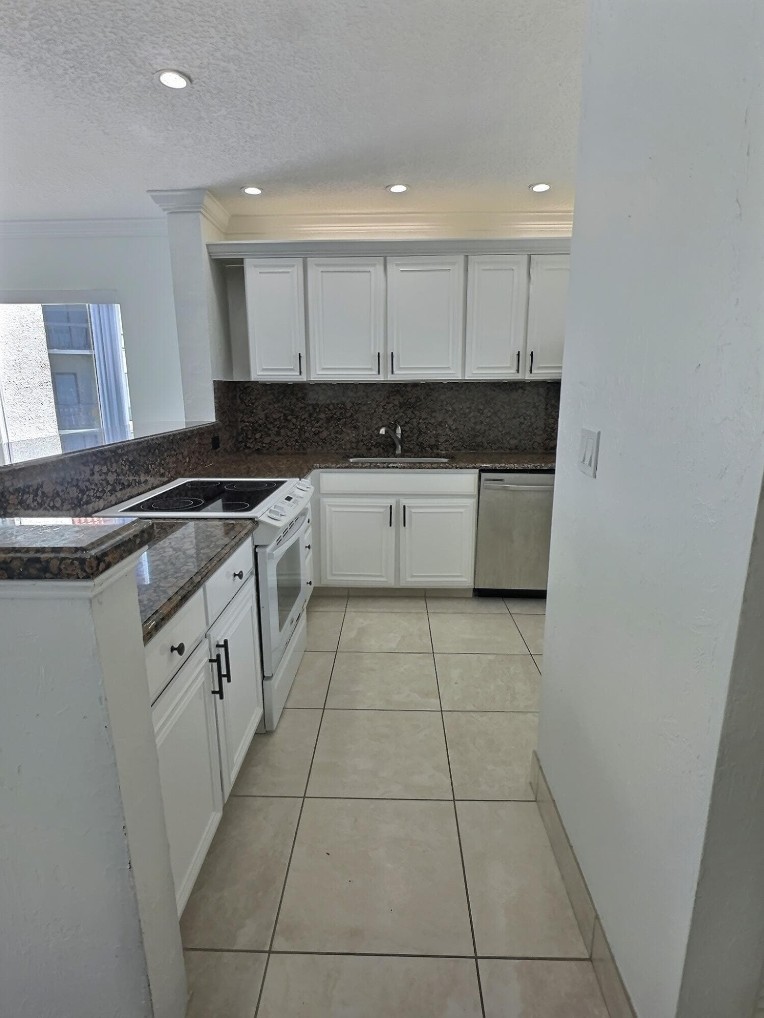 3050 Presidential #407 West Palm Beach FL 33401 — thumbnail 14 of 31