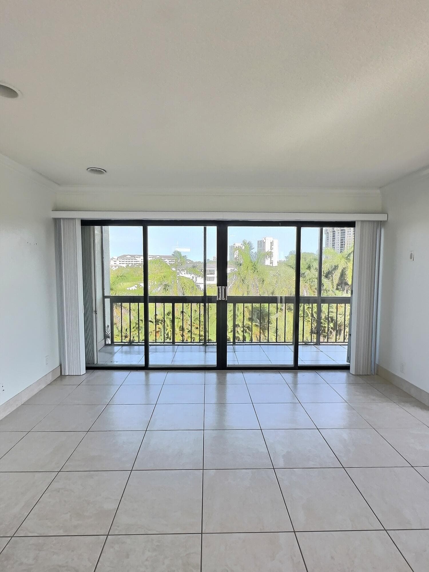 3050 Presidential #407 West Palm Beach FL 33401 — thumbnail 9 of 31