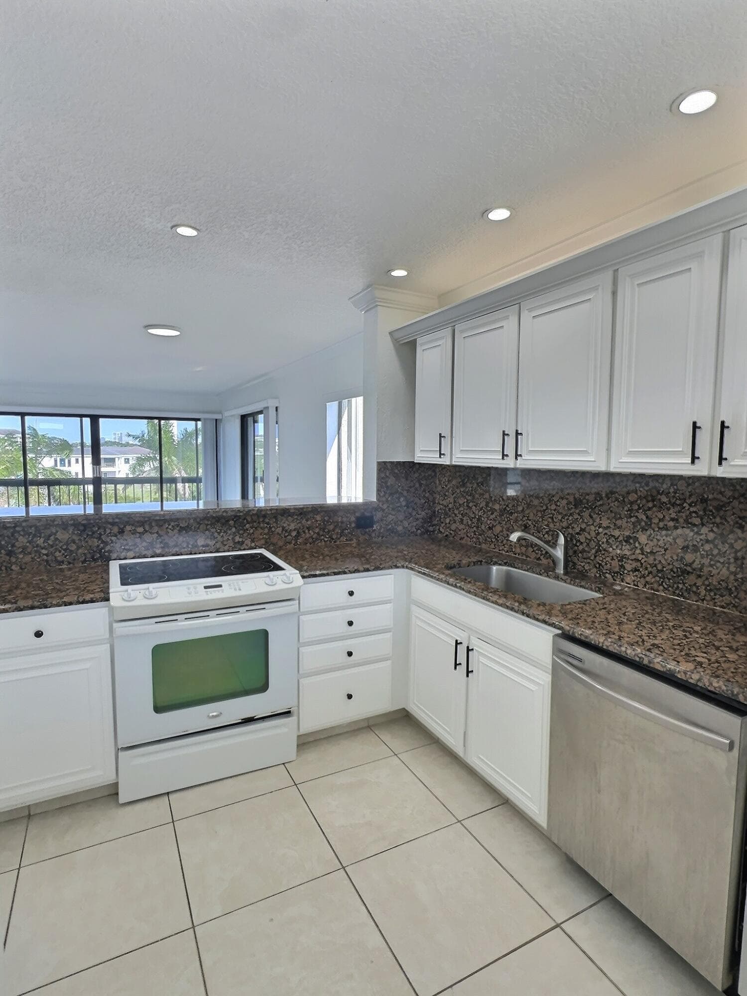3050 Presidential #407 West Palm Beach FL 33401 — thumbnail 15 of 31
