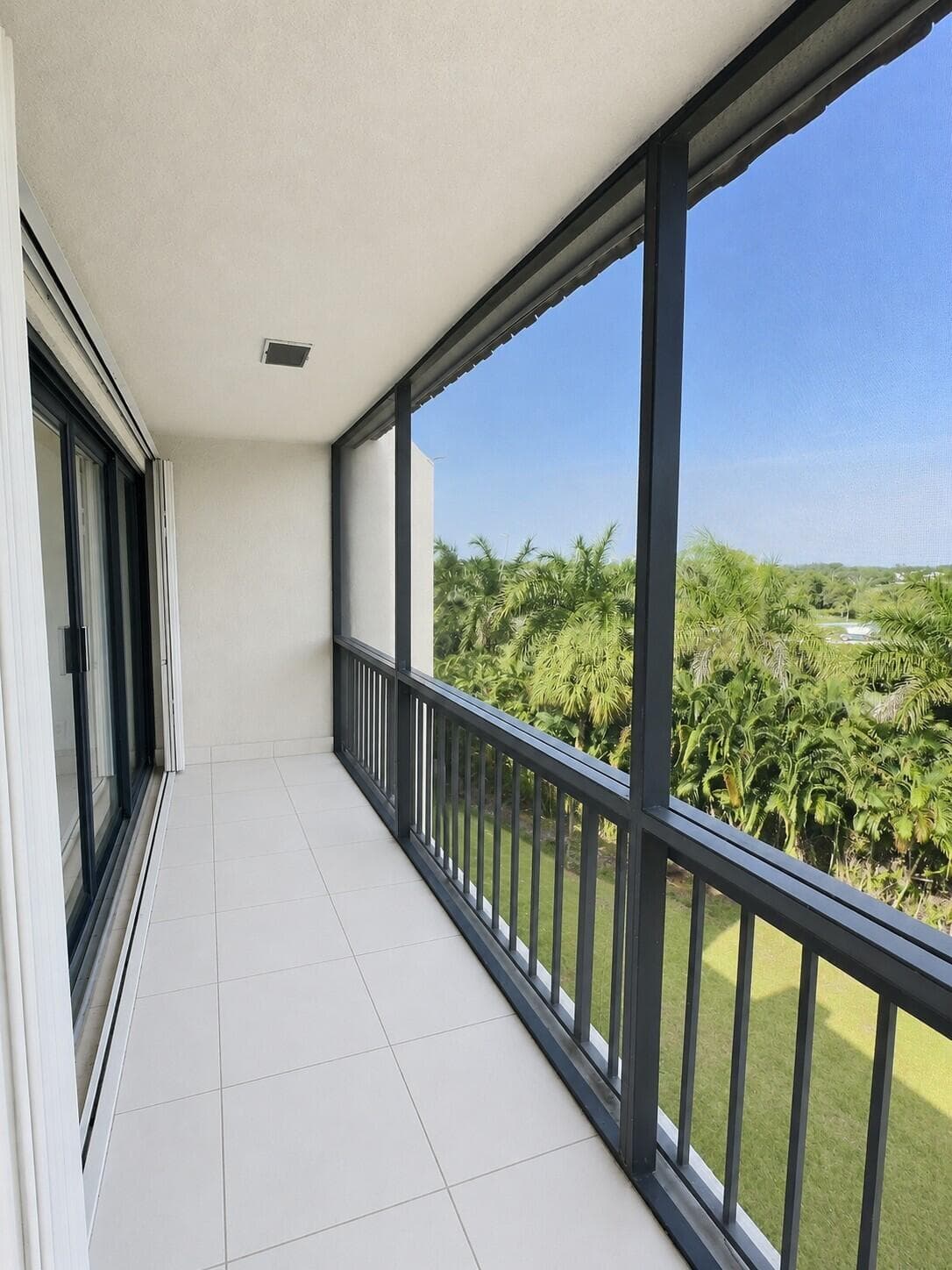 3050 Presidential #407 West Palm Beach FL 33401 — thumbnail 6 of 31