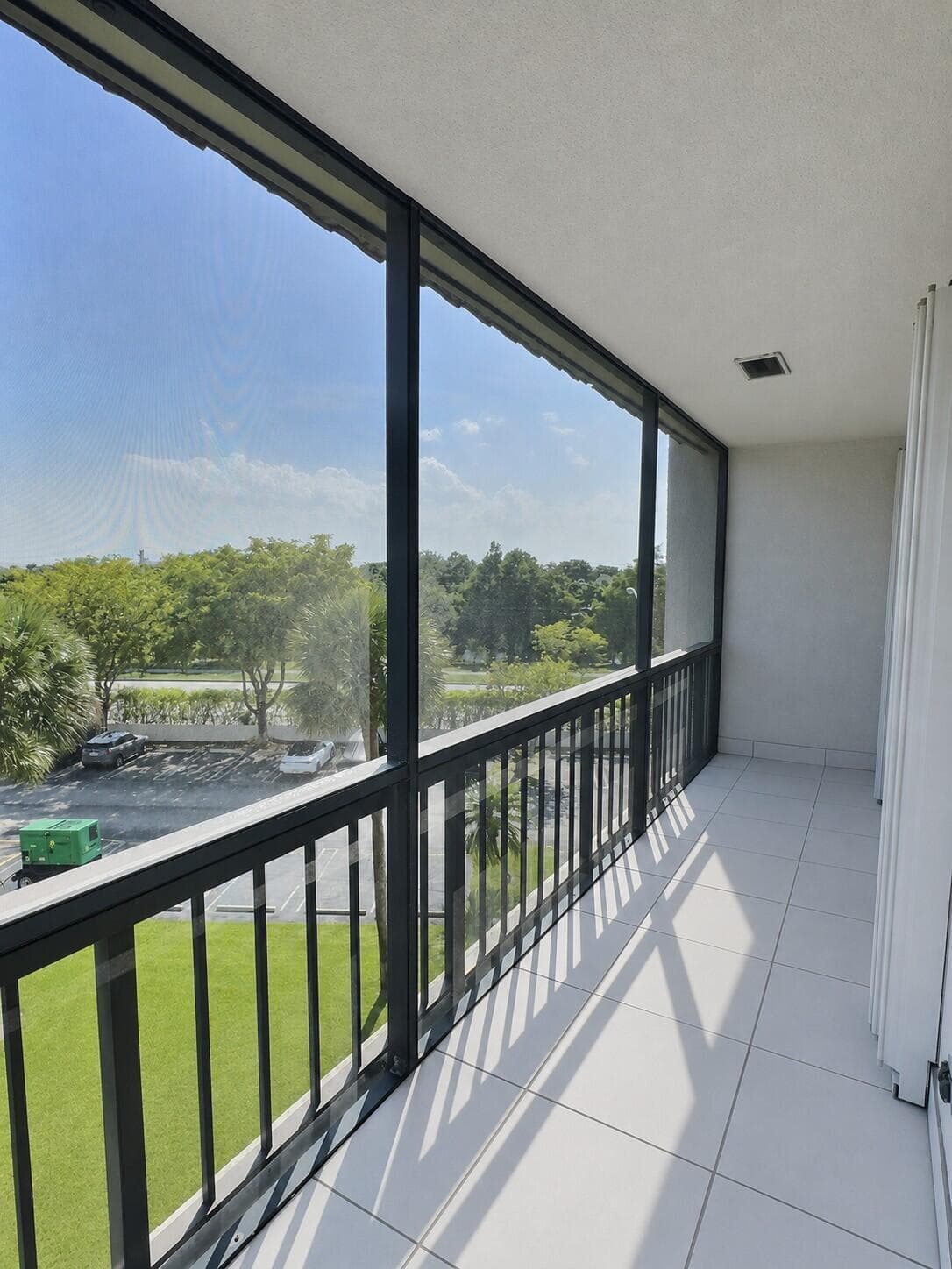 3050 Presidential #407 West Palm Beach FL 33401 — thumbnail 25 of 31