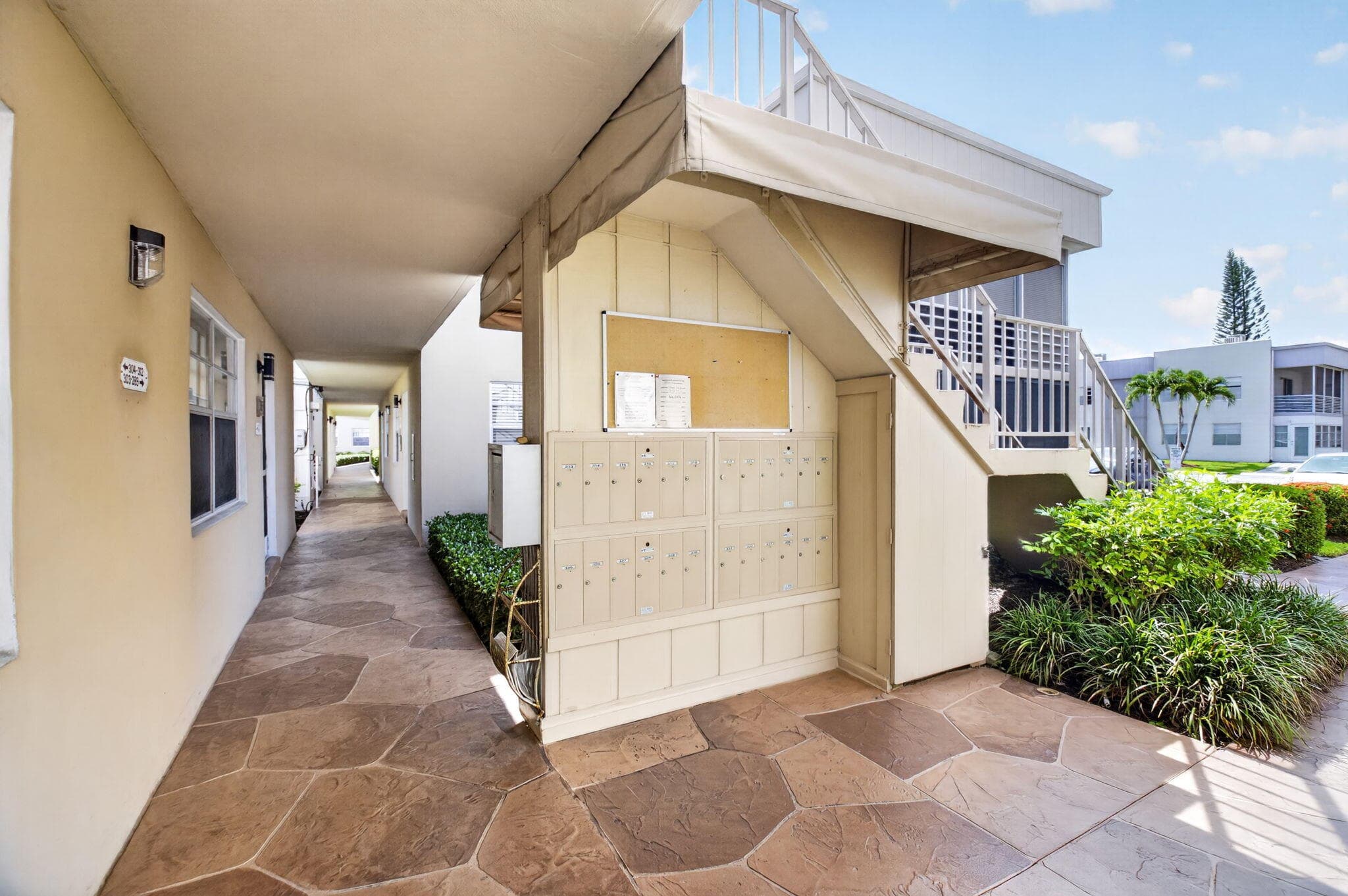323 Capri G #323 Delray Beach FL 33484 — thumbnail 26 of 39