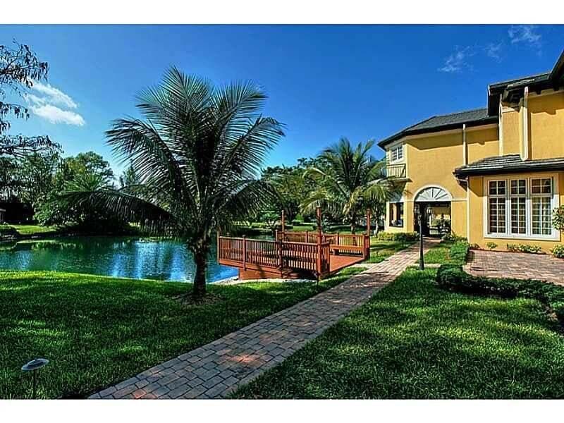 8950 70th Parkland FL 33067 — thumbnail 4 of 7