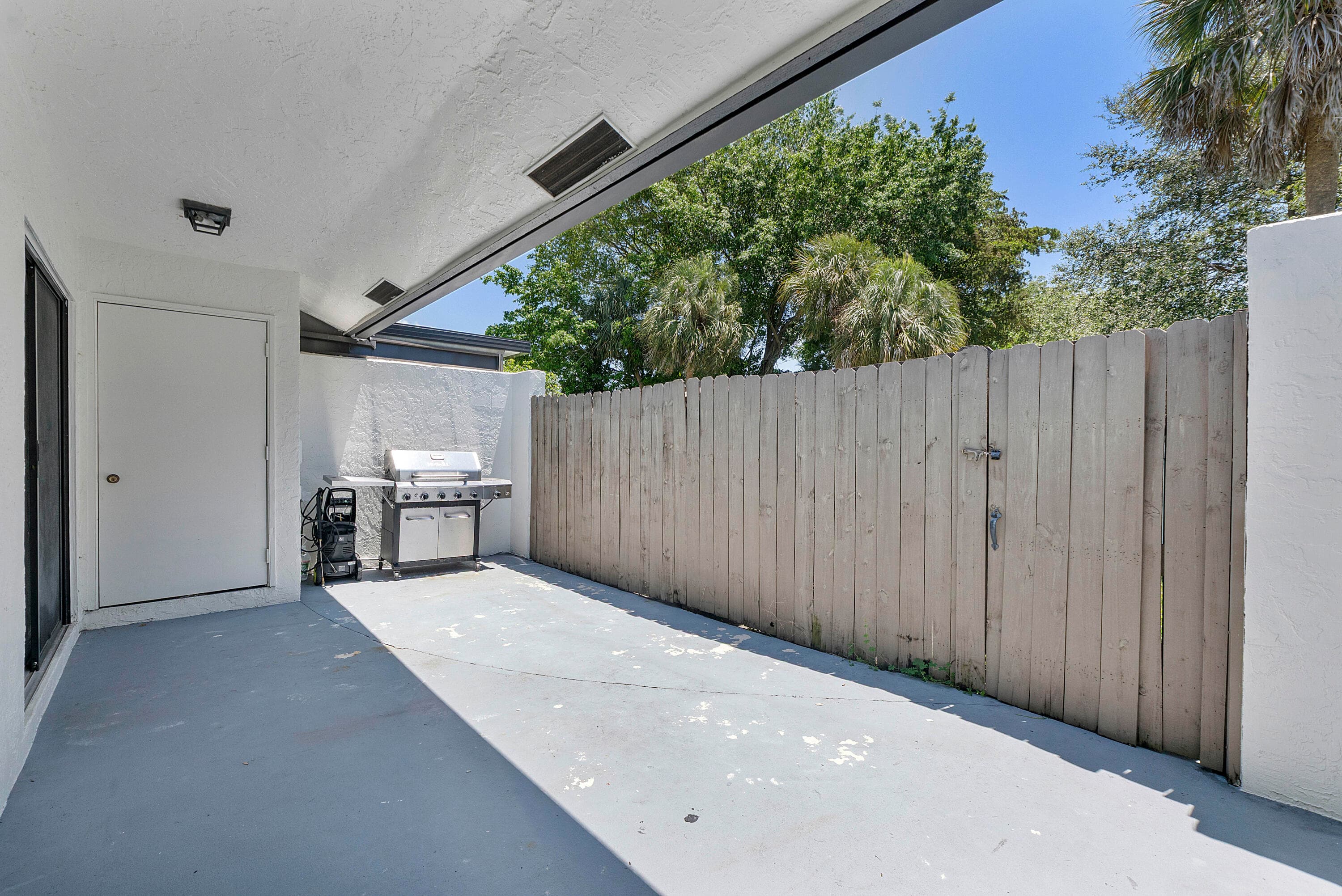 23284 53rd #D Boca Raton FL 33433 — thumbnail 18 of 26