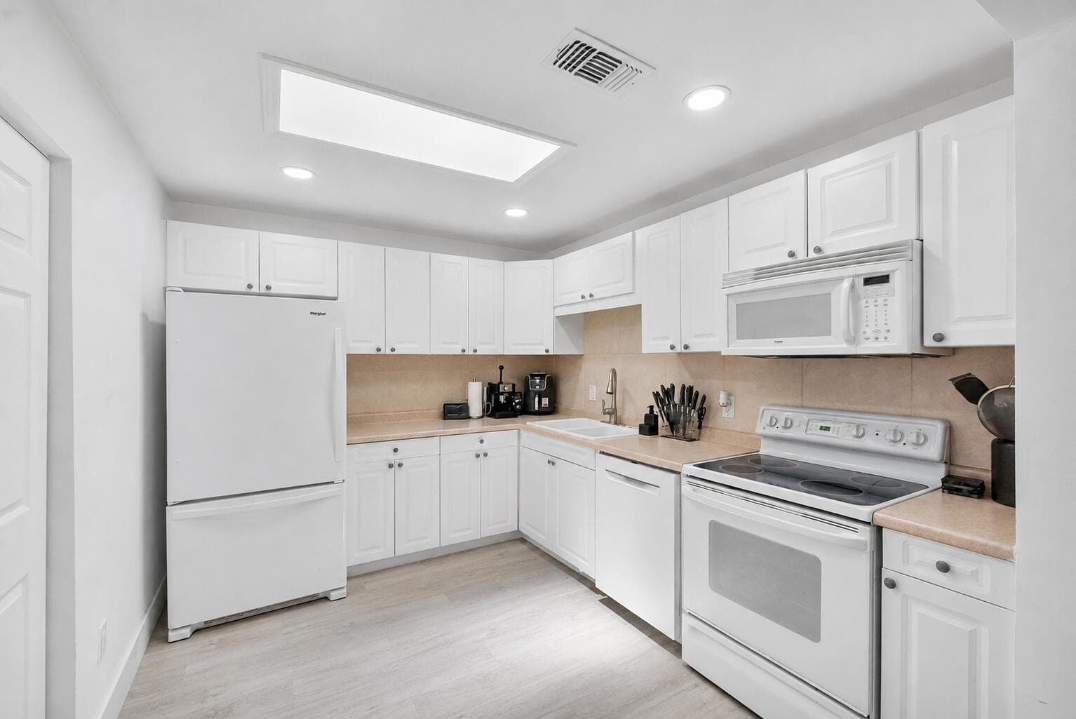 23284 53rd #D Boca Raton FL 33433 — thumbnail 9 of 26