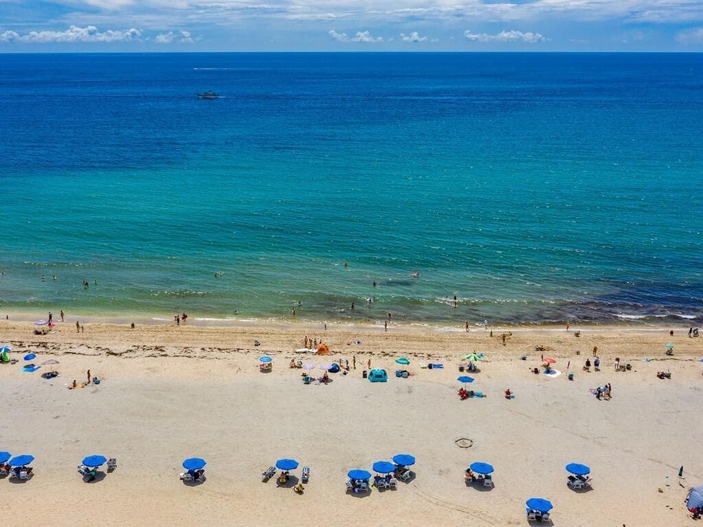 229 1st #203 Boynton Beach FL 33435 — thumbnail 20 of 20