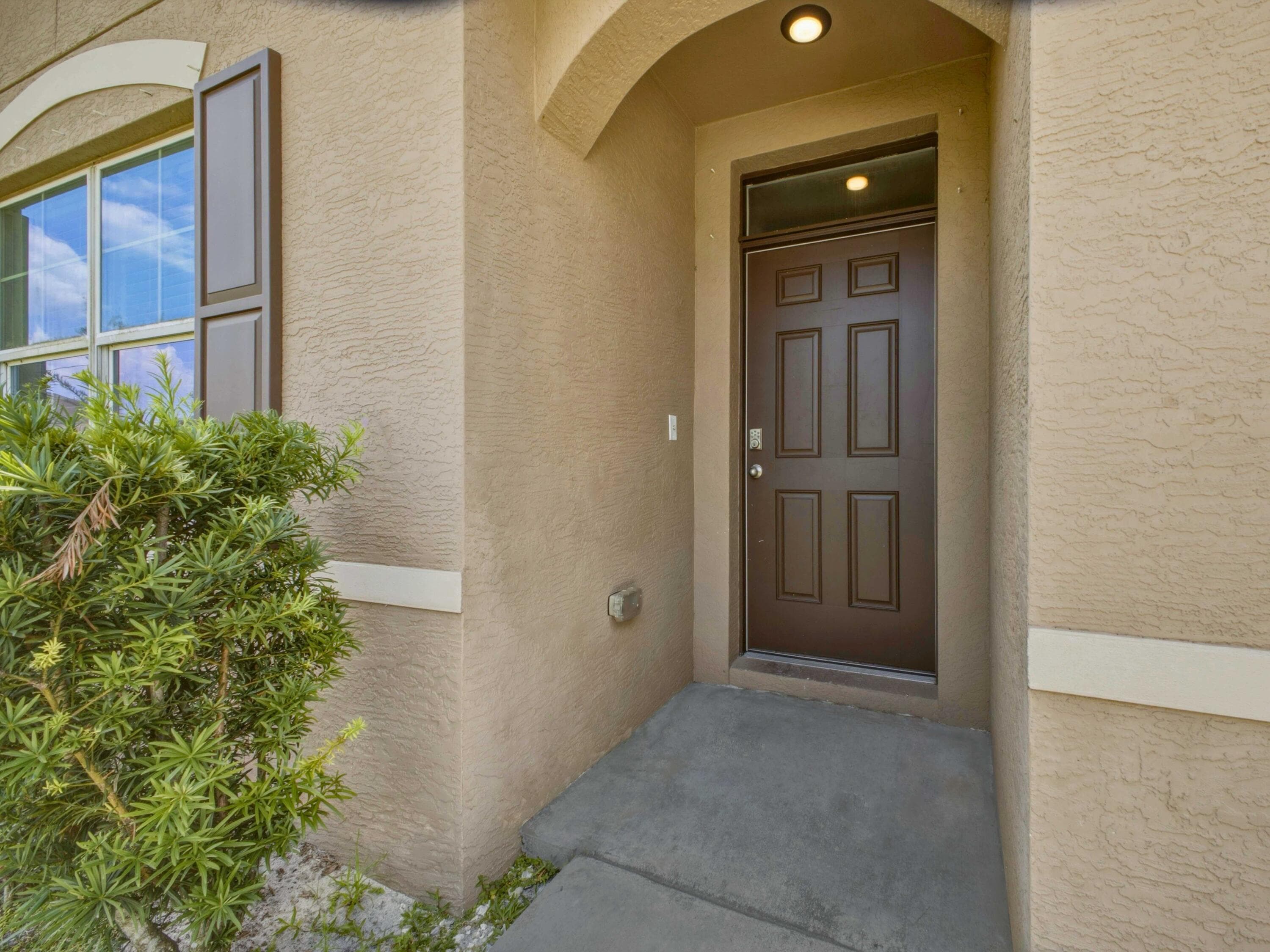 718 Crean Port St. Lucie FL 34953 — thumbnail 4 of 44