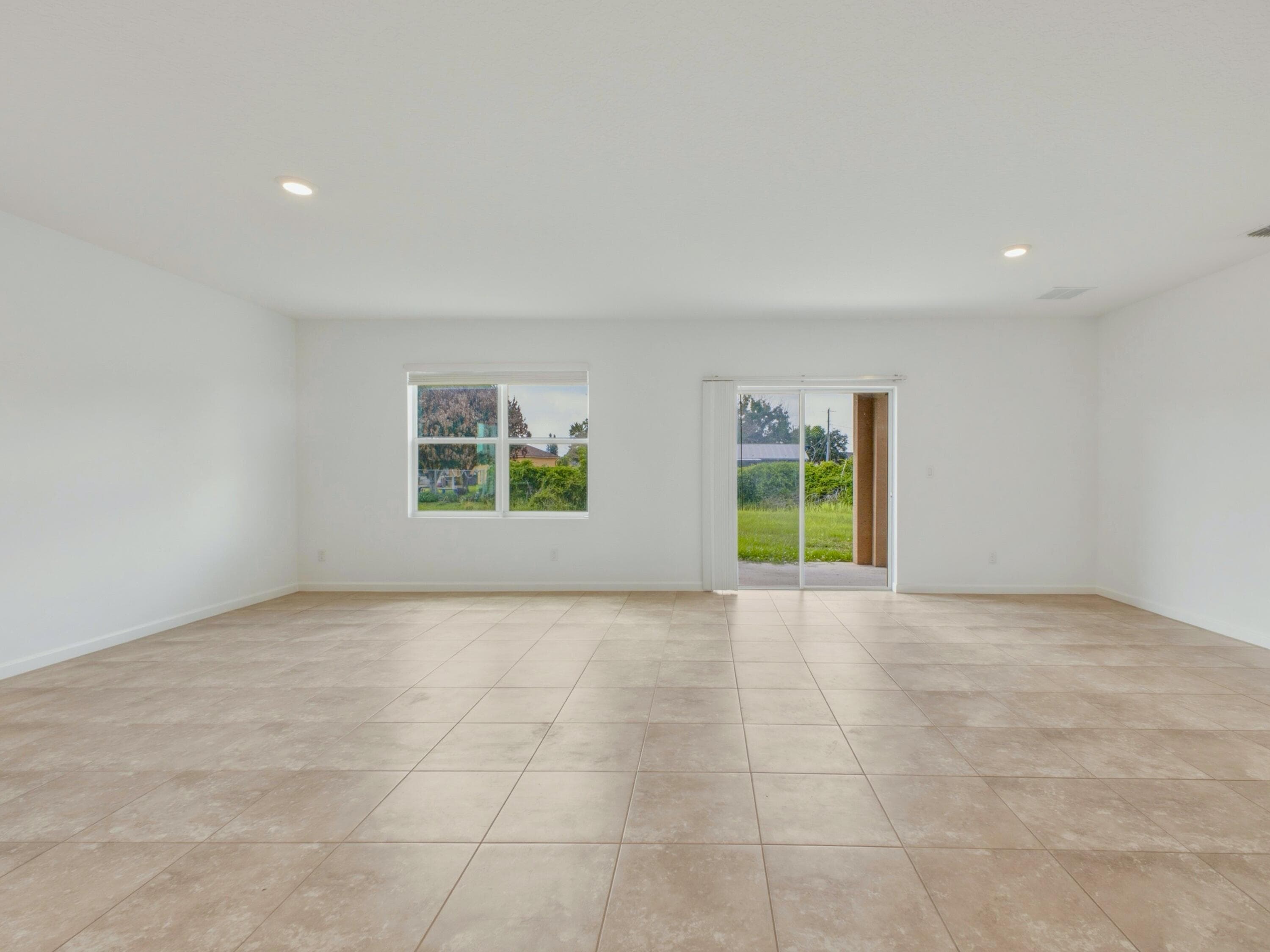 718 Crean Port St. Lucie FL 34953 — thumbnail 13 of 44
