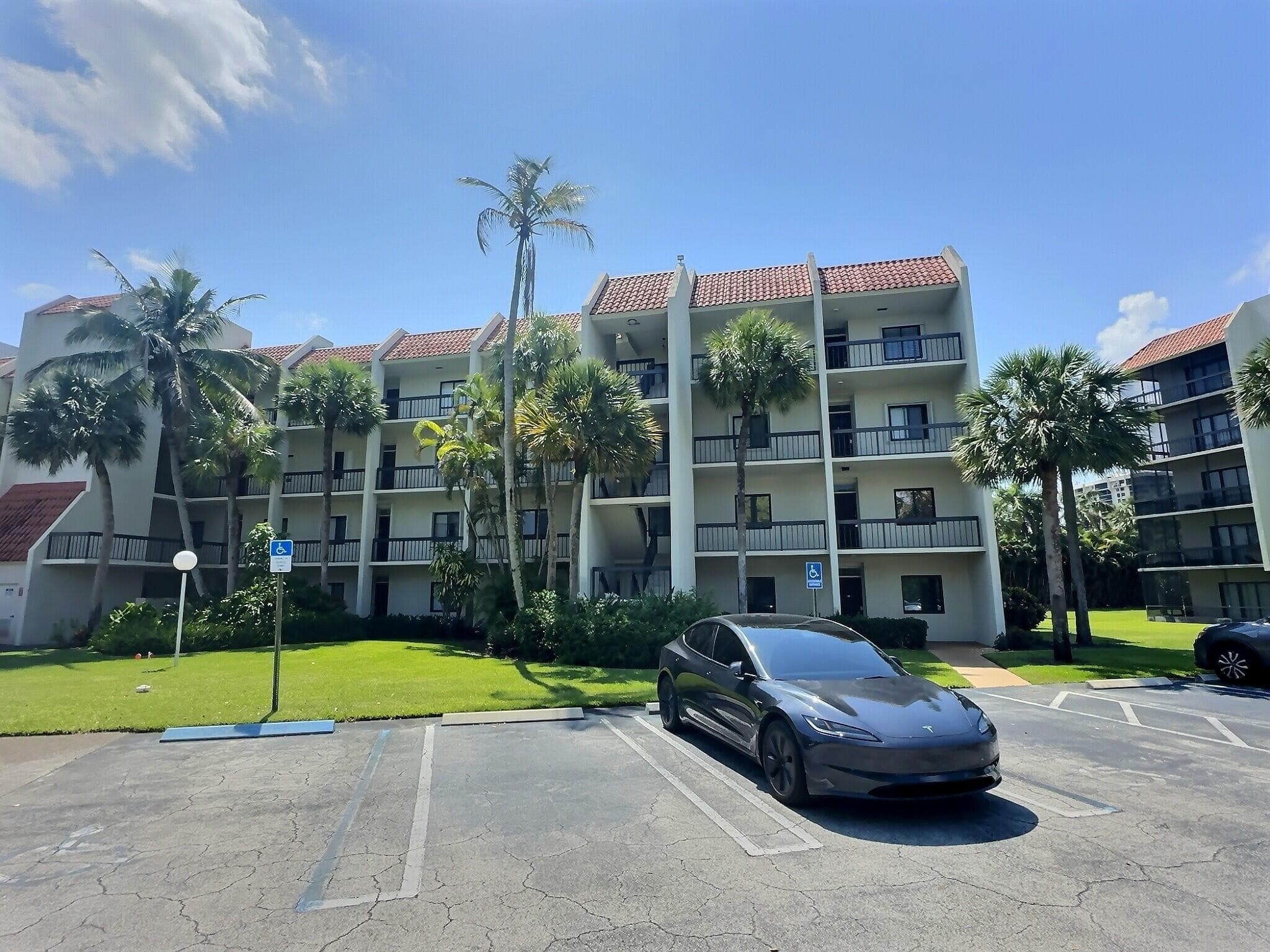 3050 Presidential #407 West Palm Beach FL 33401 — thumbnail 27 of 31
