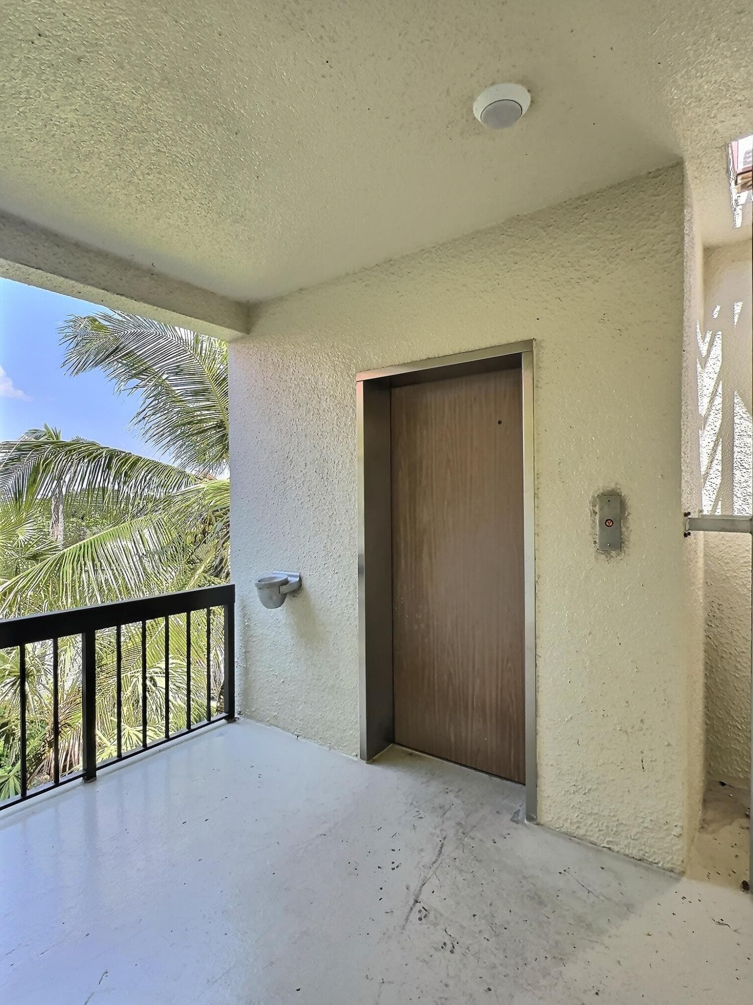 3050 Presidential #407 West Palm Beach FL 33401 — thumbnail 28 of 31