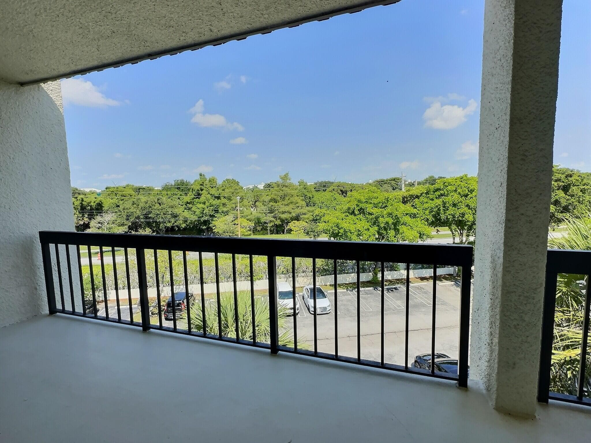 3050 Presidential #407 West Palm Beach FL 33401 — thumbnail 7 of 31
