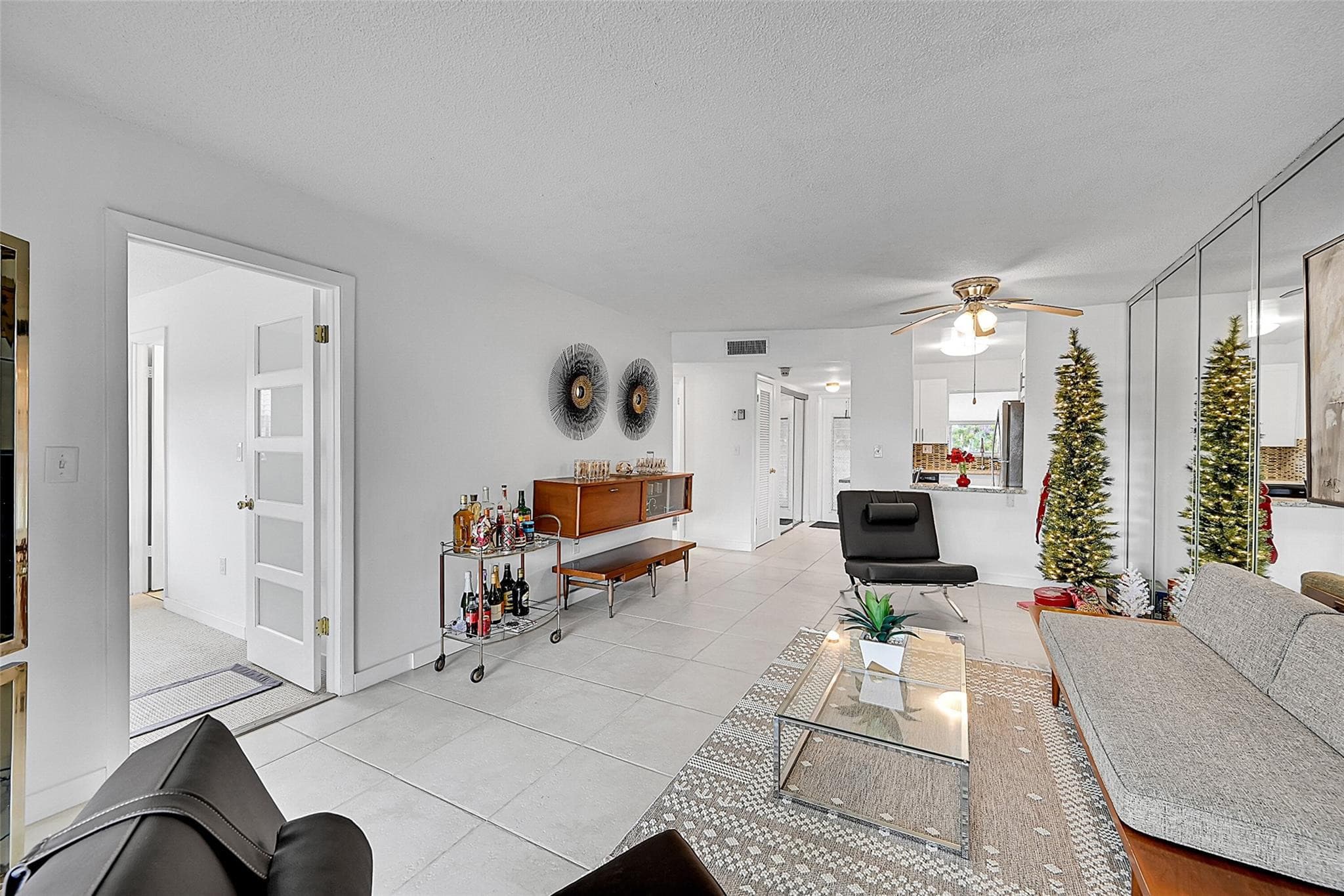 2780 Pine Island #312 Sunrise FL 33322 — thumbnail 5 of 29